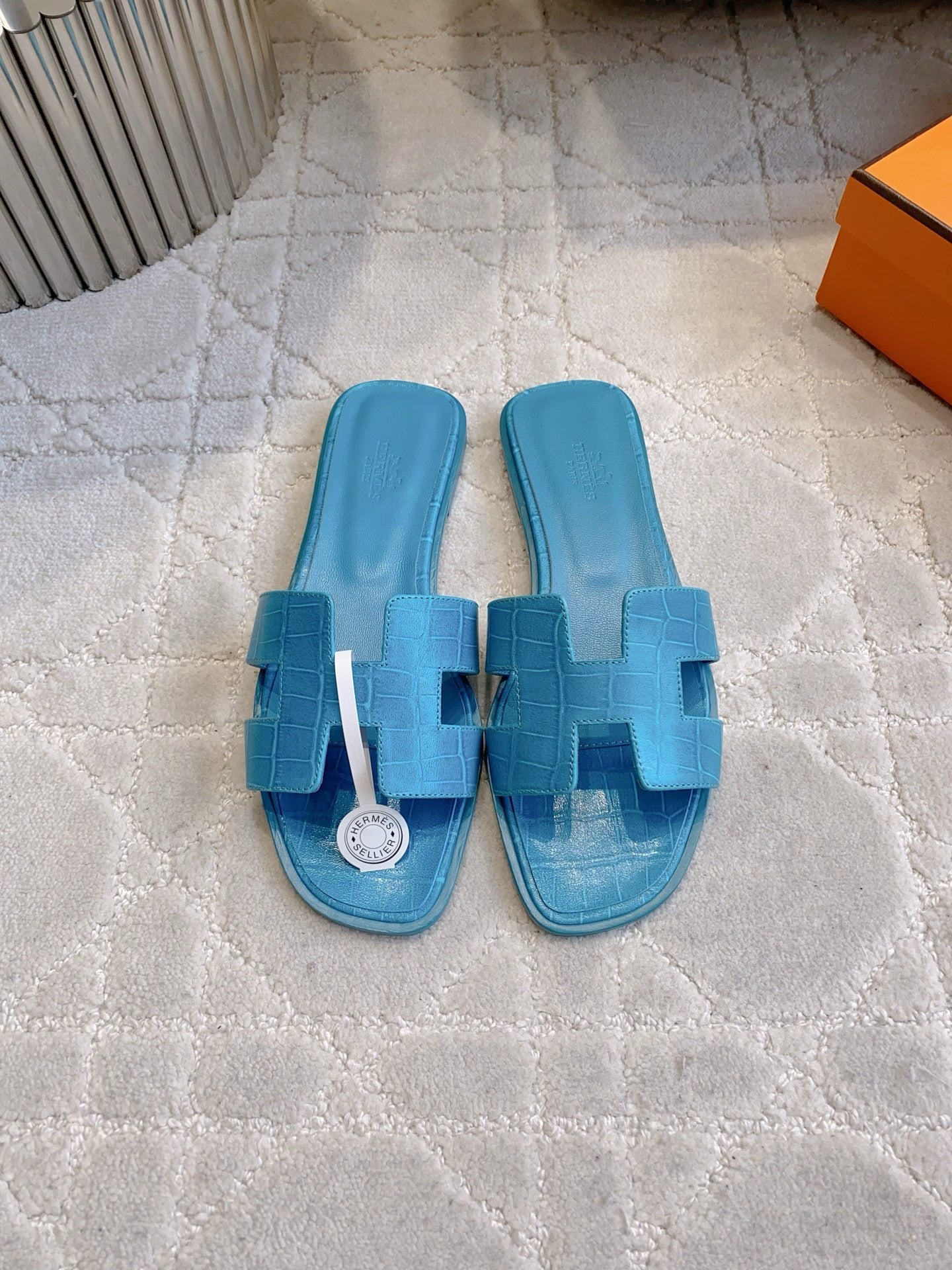 HM 26s Oran Sandal Blue Alligator Embossed Leather 724324