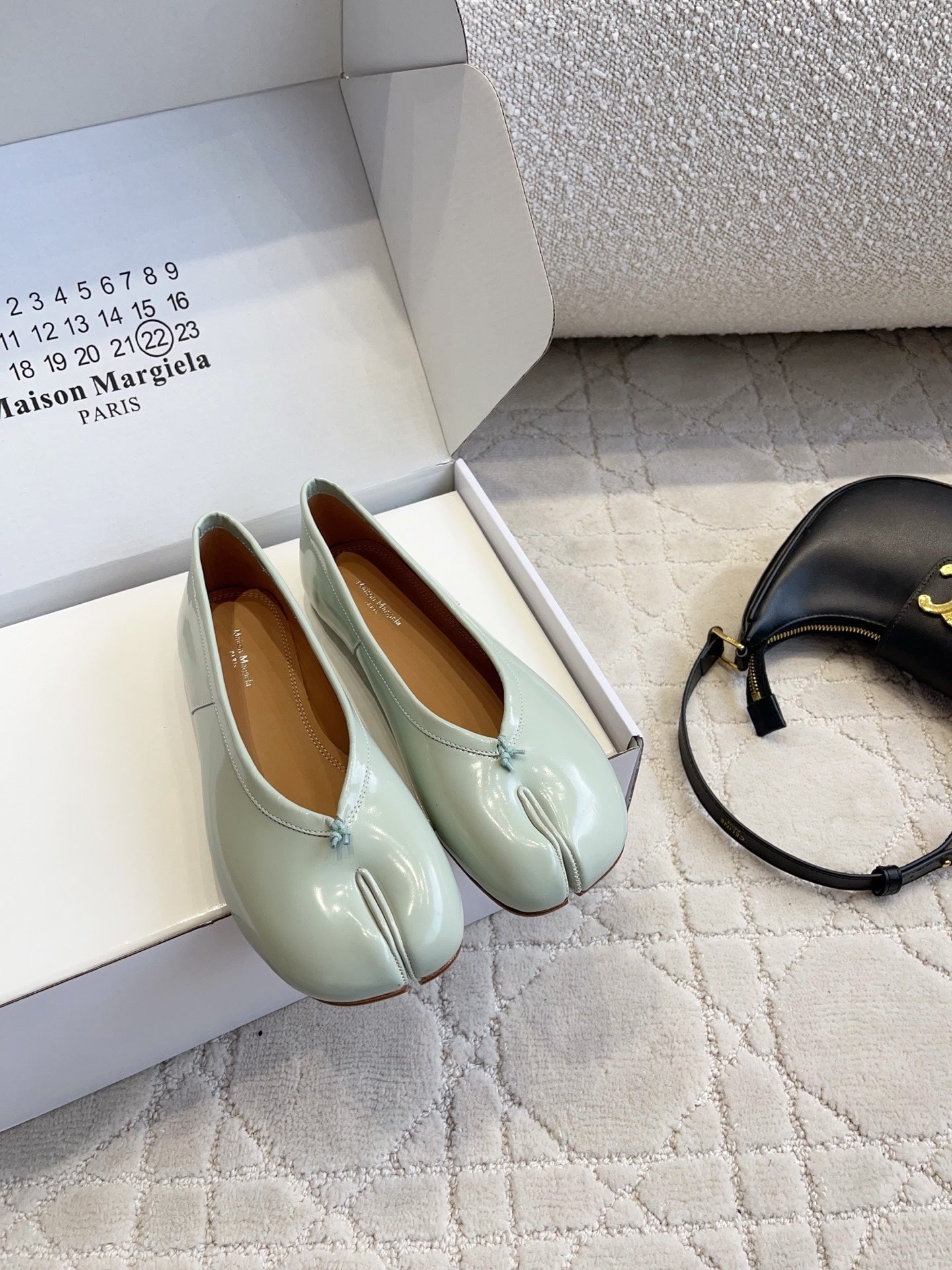 Maison Margiela Tabi Shoes Flat Pale Mint Patent Leather 808645