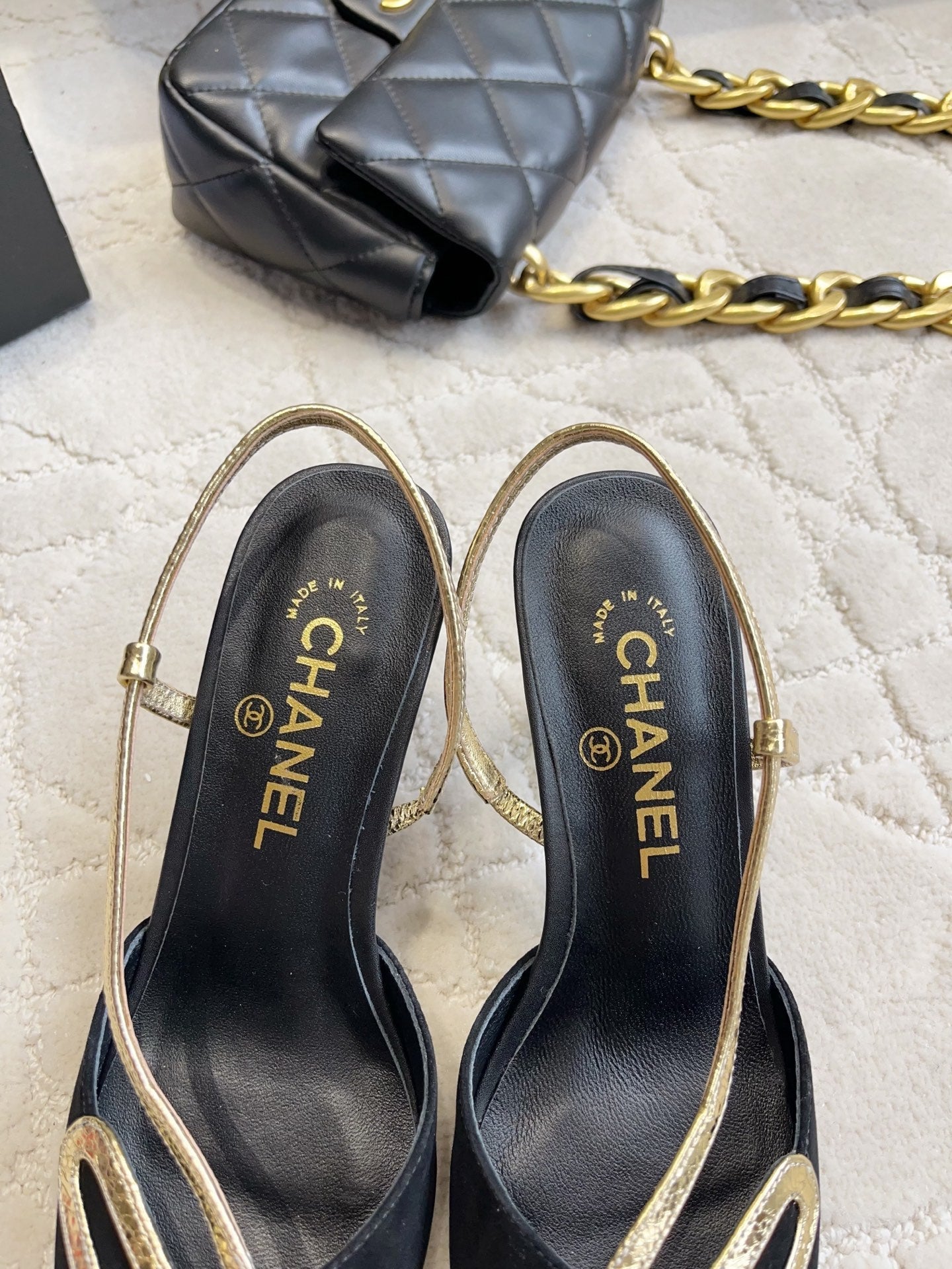 CC Métiers d’art 2026 Slingback 7.5cm Gold Black Lambskin 808099