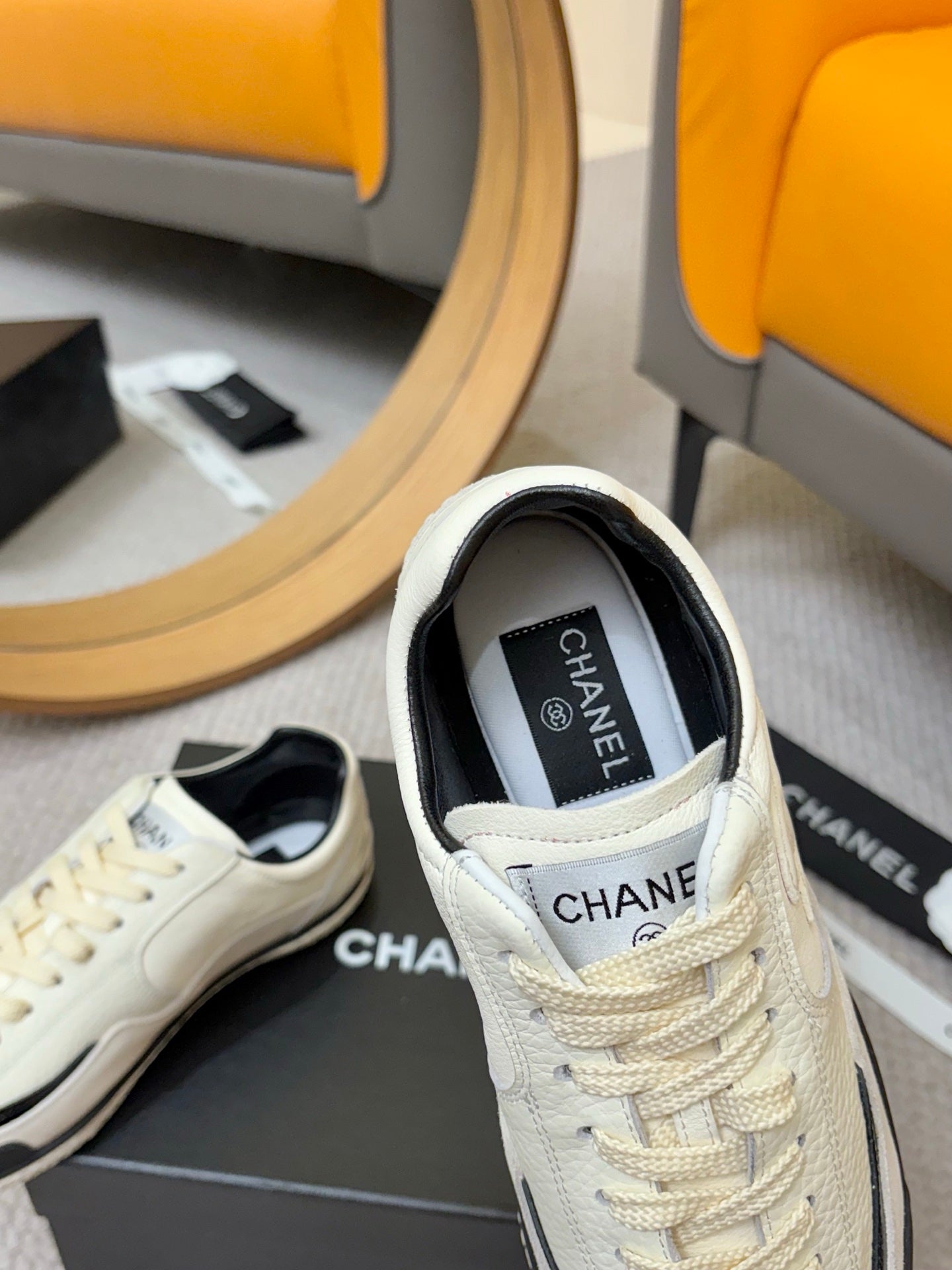 CC 25C Casual Sneakers Cream Black Cowhide Suede Patent Leather 528157