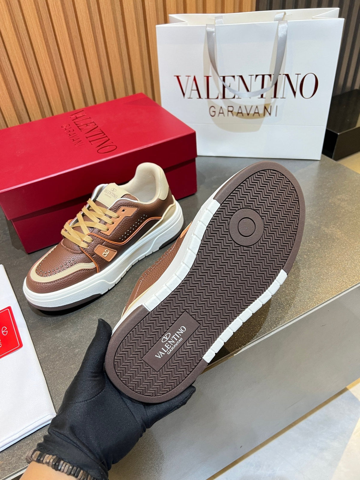 VT 26s Upvillage Trainers Brown Beige White Leather Studded 105514