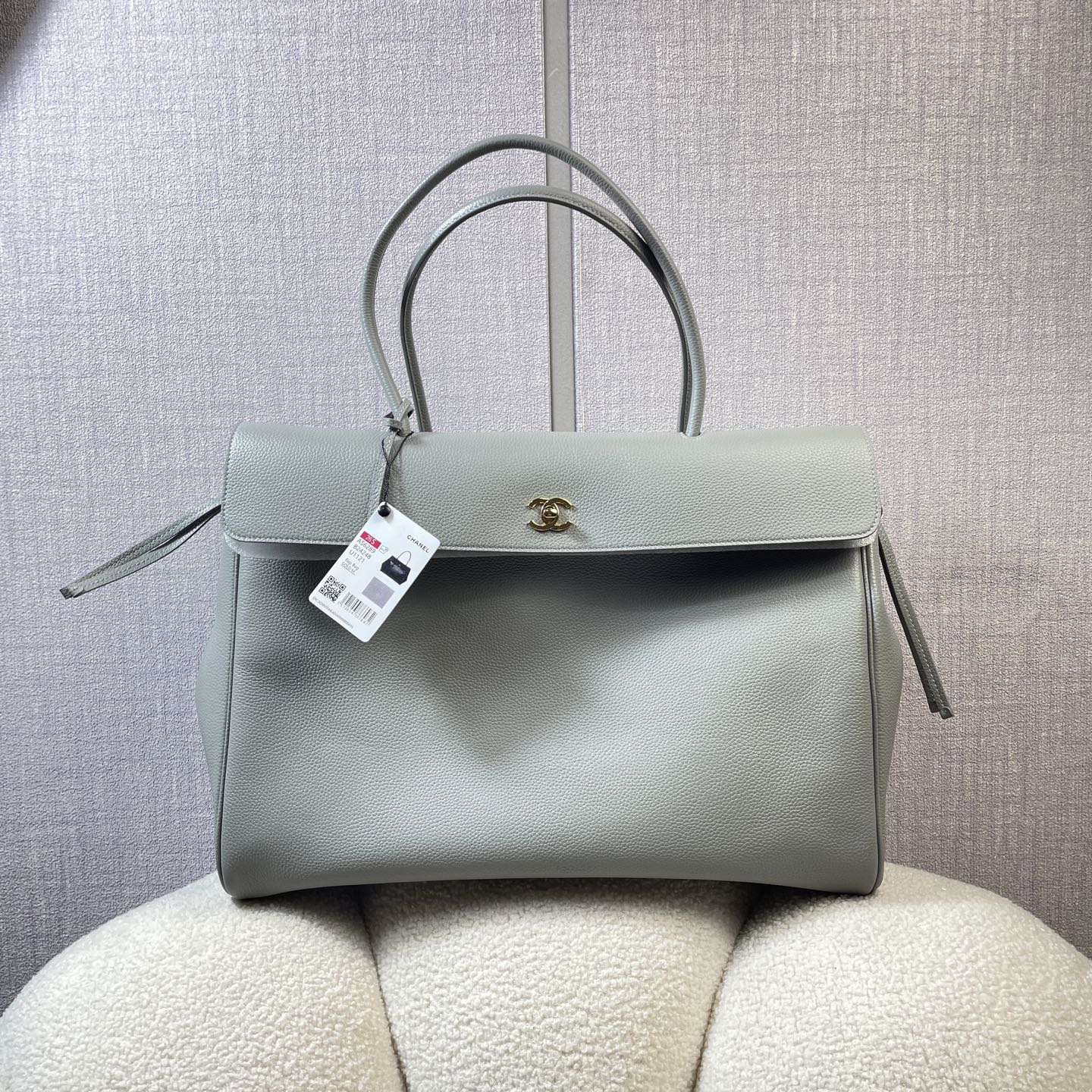 CC 26s Large Tote Bag Light Grey Grained Calfskin