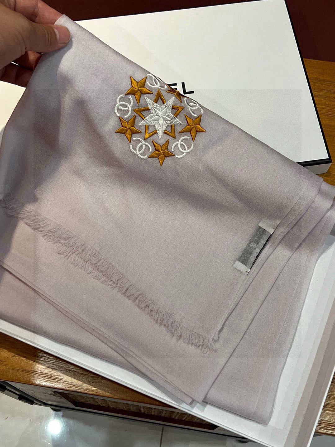Chanel 25s Scarf 200 In Cashmere Wool 701966