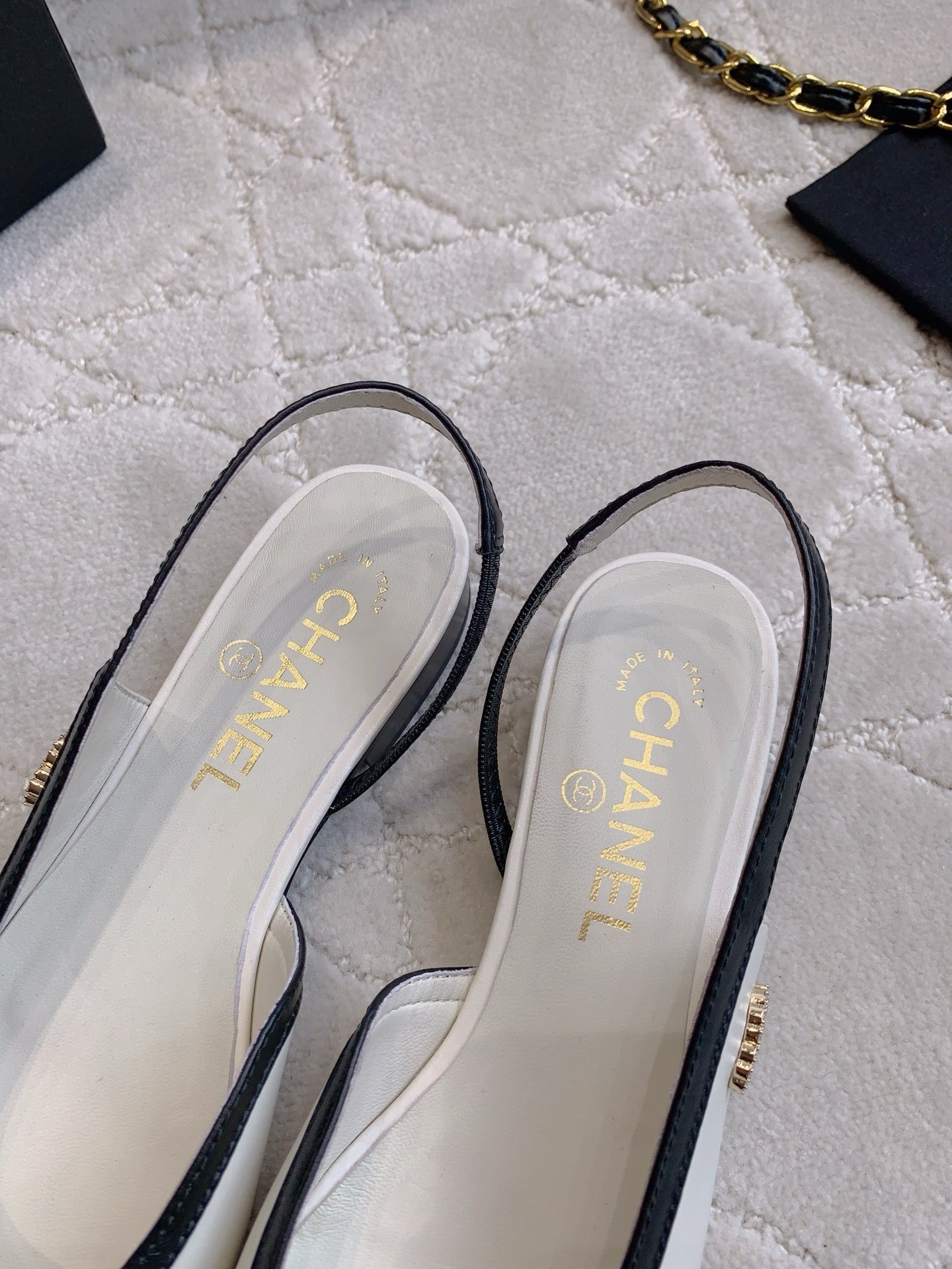 CC Cap Toe Slingback Black White Lambskin 404284