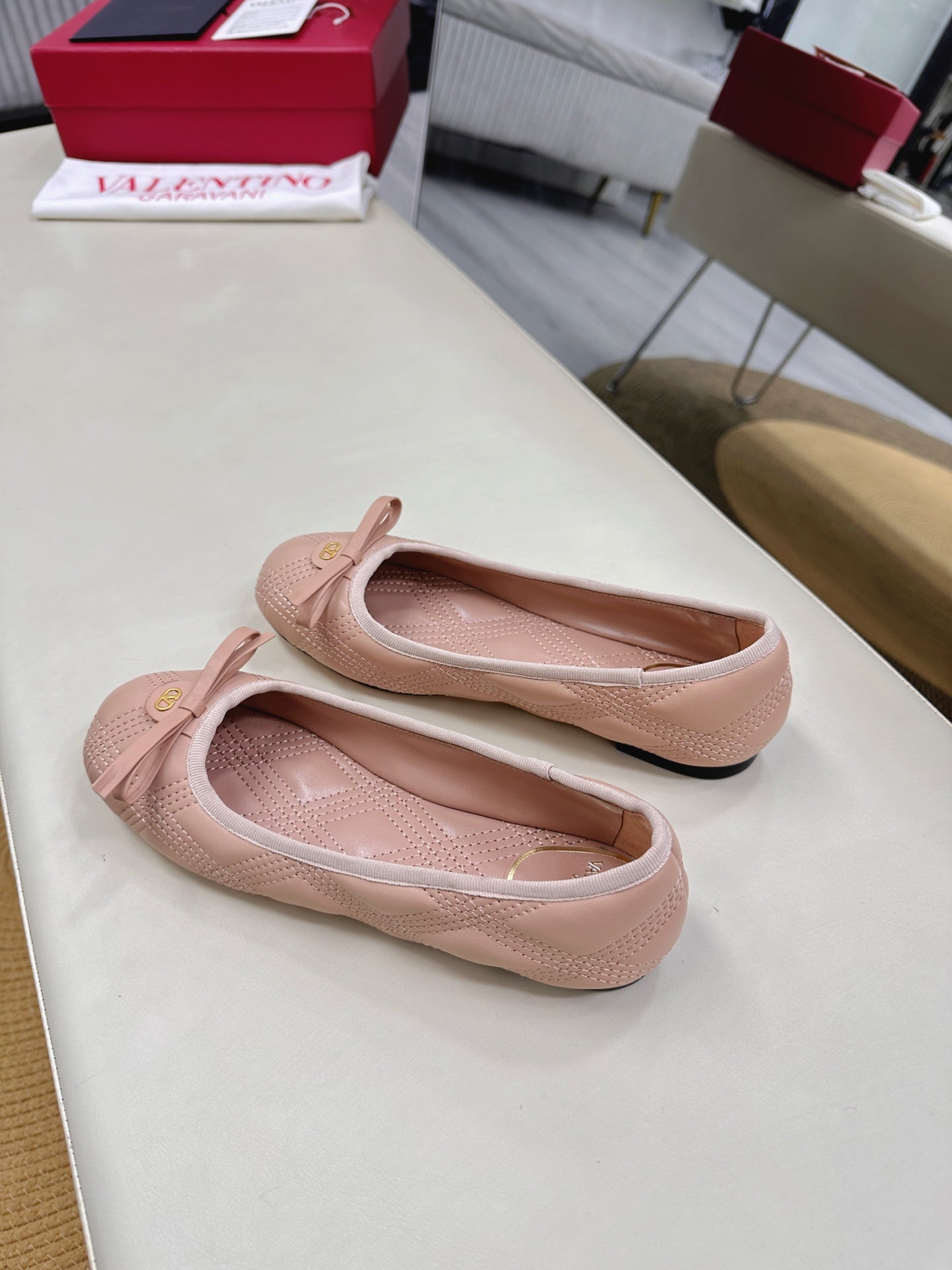 Valentino Classic Ballet Flats 25s In Nude Pink Calfskin With Bow