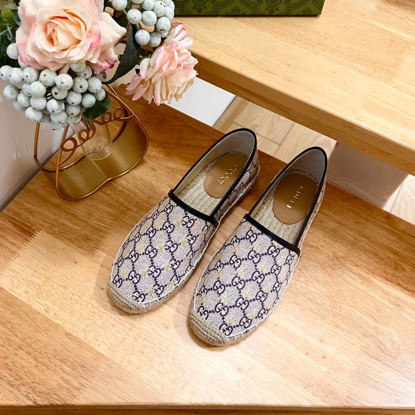 GG Supreme Flat Shoes White Caro