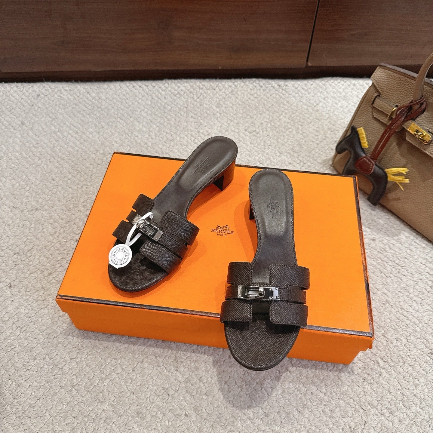 HM Kelly Buckle Sandals 5cm Coffee Leather 805003