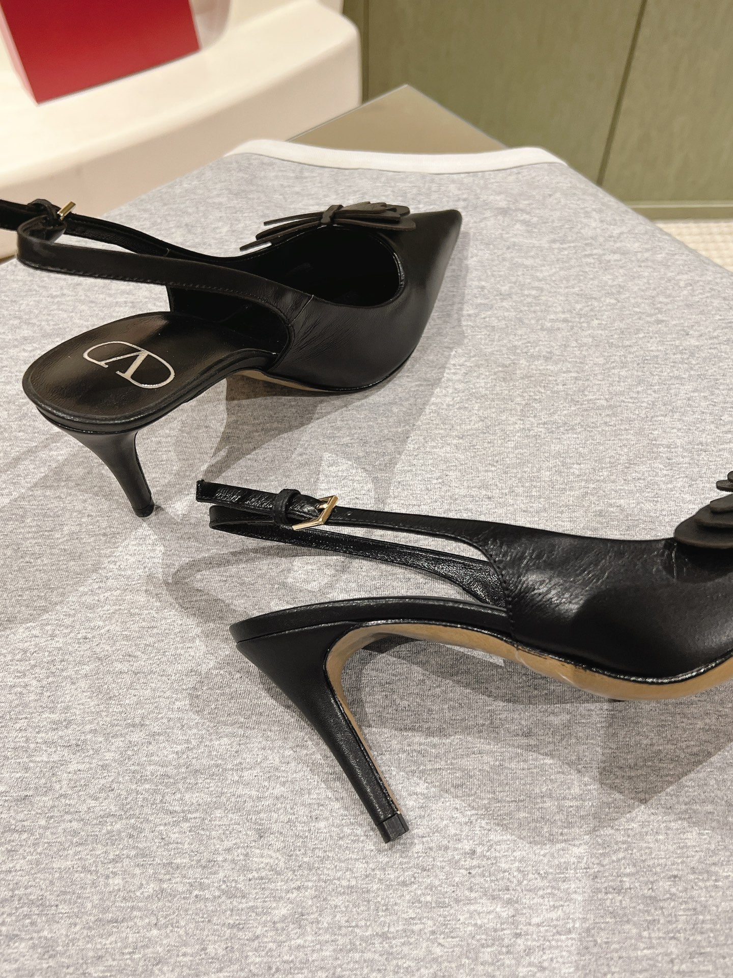 VT Papier-Phalène Pumps Black Sheepskin 659181