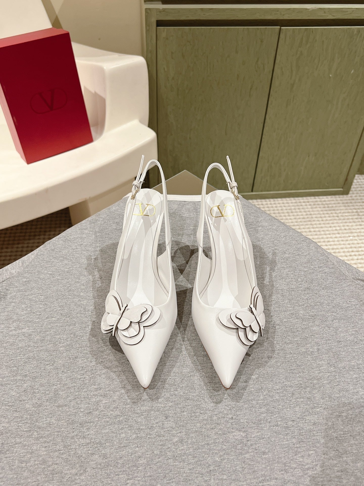 VT Papier-Phalène Pumps White Sheepskin 659182