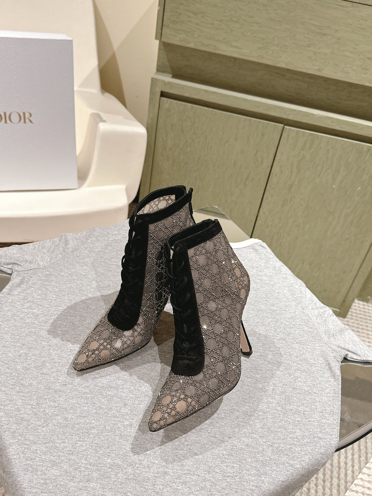 CD Capture Ankle Boot 85mm Black Mesh & Suede 483089