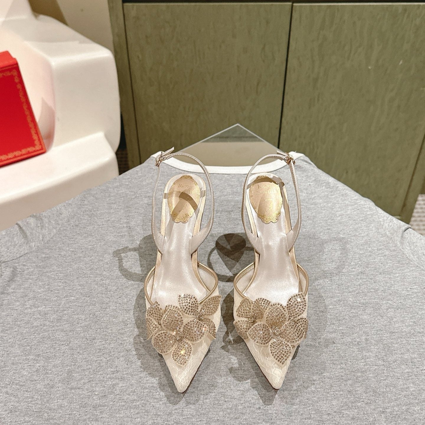 RC 25C Slingback Flower High Heel 7.5cm Beige Silk Rhinestones 268081