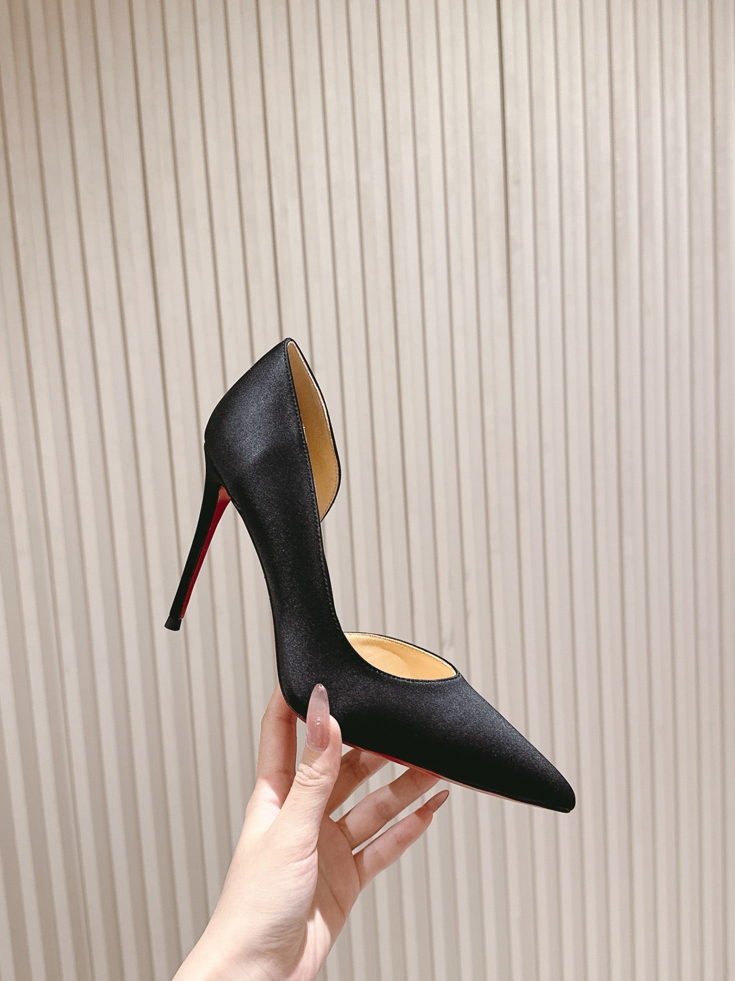 CL 25s Iriza Pumps 95mm Black Satin Leather 446683