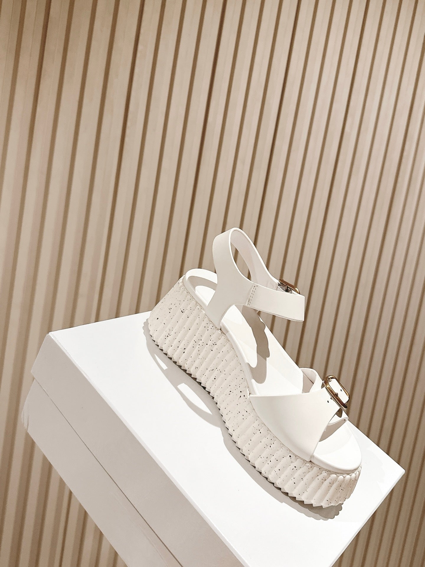 Chloé 26S High-Heeled Sandals in White Lambskin with Gold Hardware