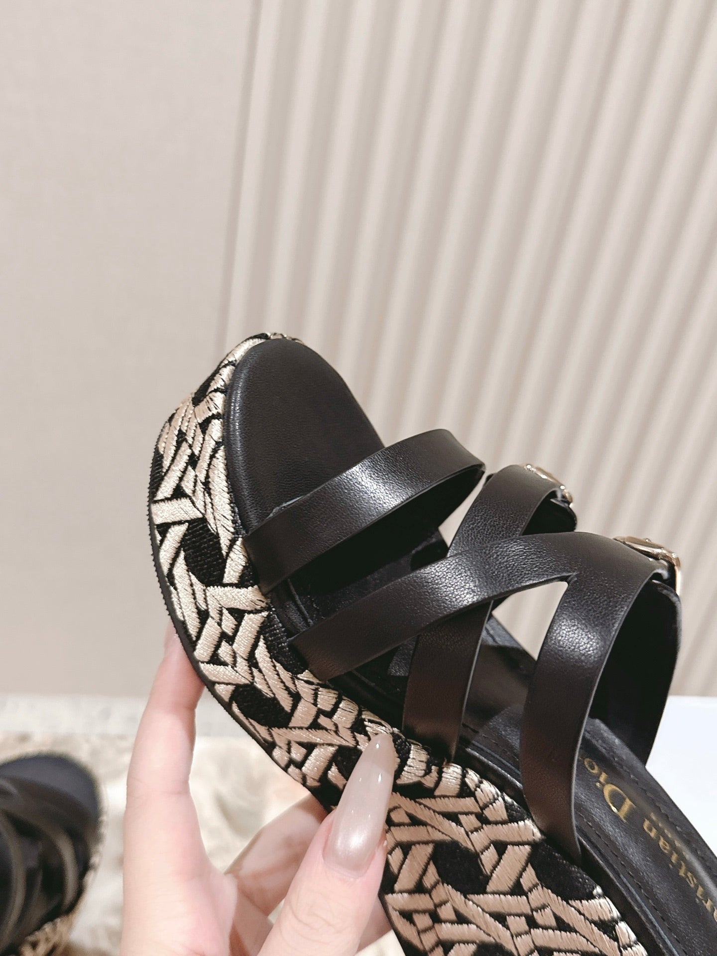 CD L'Amazone Wedge Slide 85mm Black Calfskin and Raffia 483084