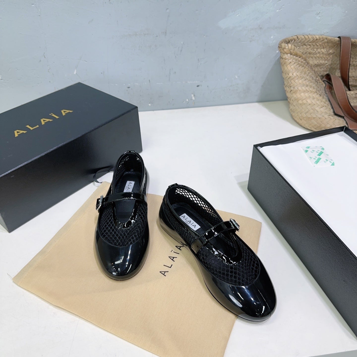 Alaia Ballet Flats Black Mesh Patent Leather 674310