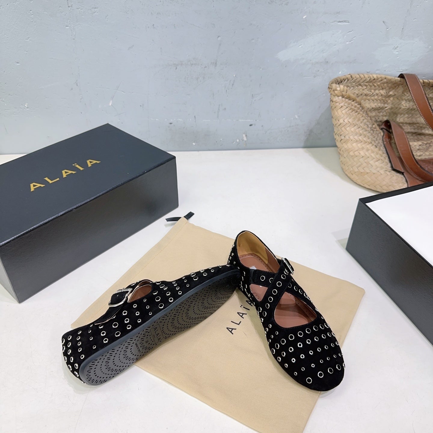 Alaia Criss Cross Ballet Flats With Eyelets Black Suede 674306