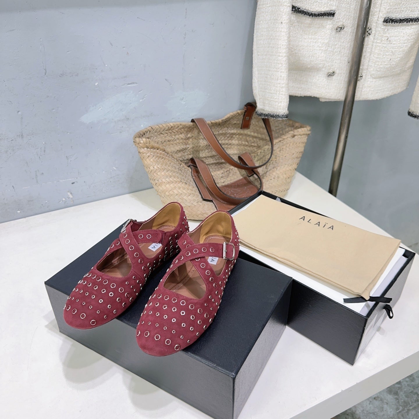Alaia Criss Cross Ballet Flats With Eyelets Red Suede 674307