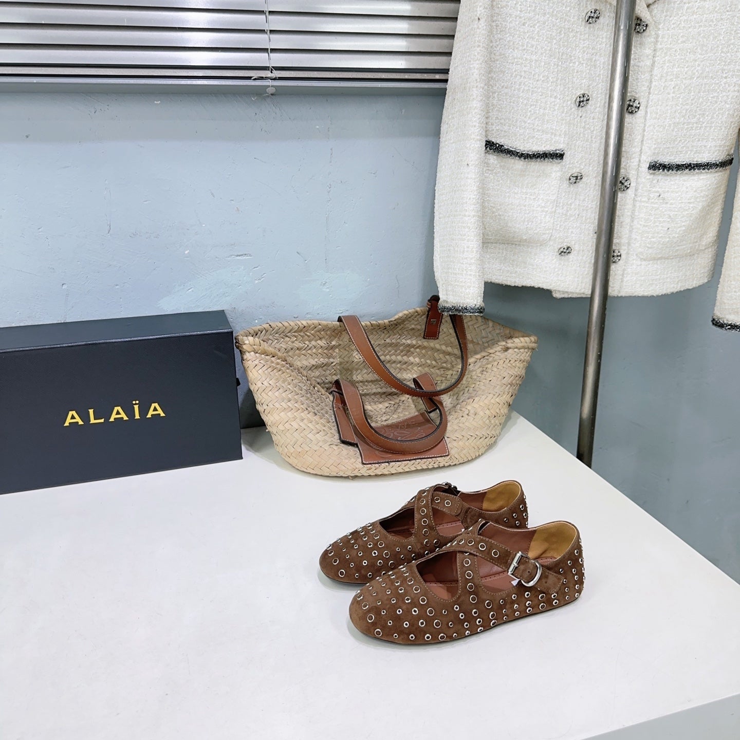Alaia Criss Cross Ballet Flats With Eyelets Brown Suede 674309
