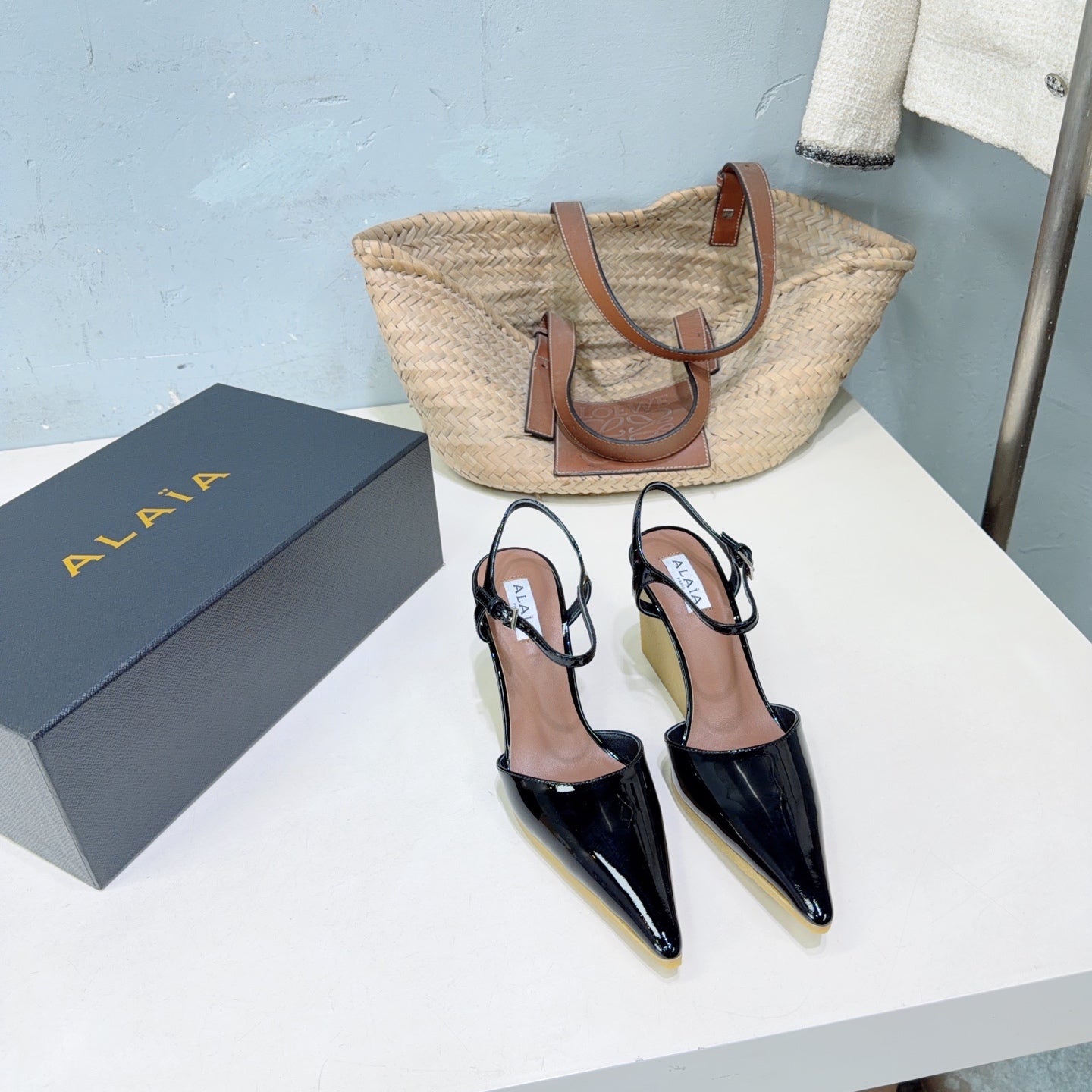 Alaia Wedge Pumps 10cm Black Patent Leather 674285