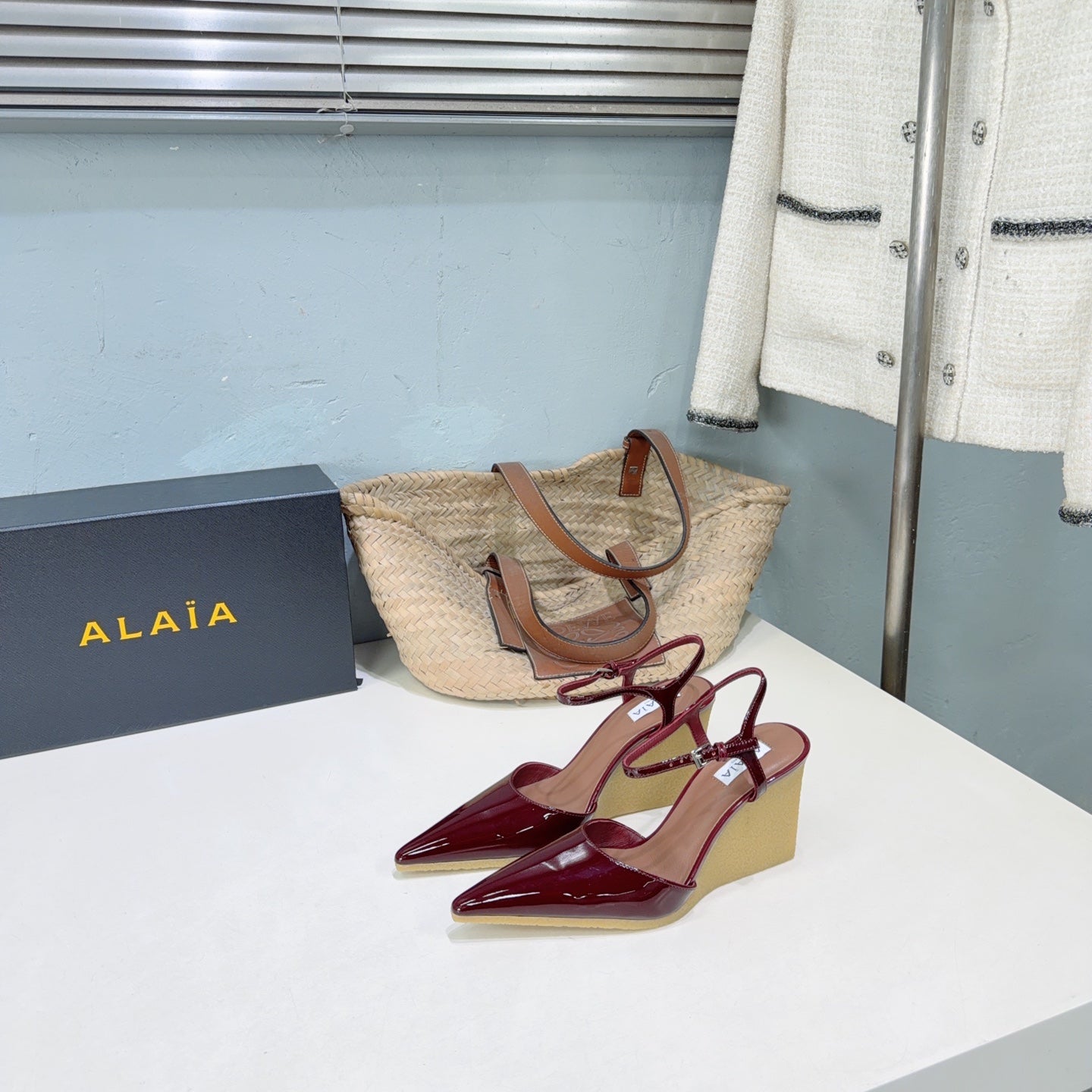 Alaia Wedge Pumps 10cm Burgundy Patent Leather 674286