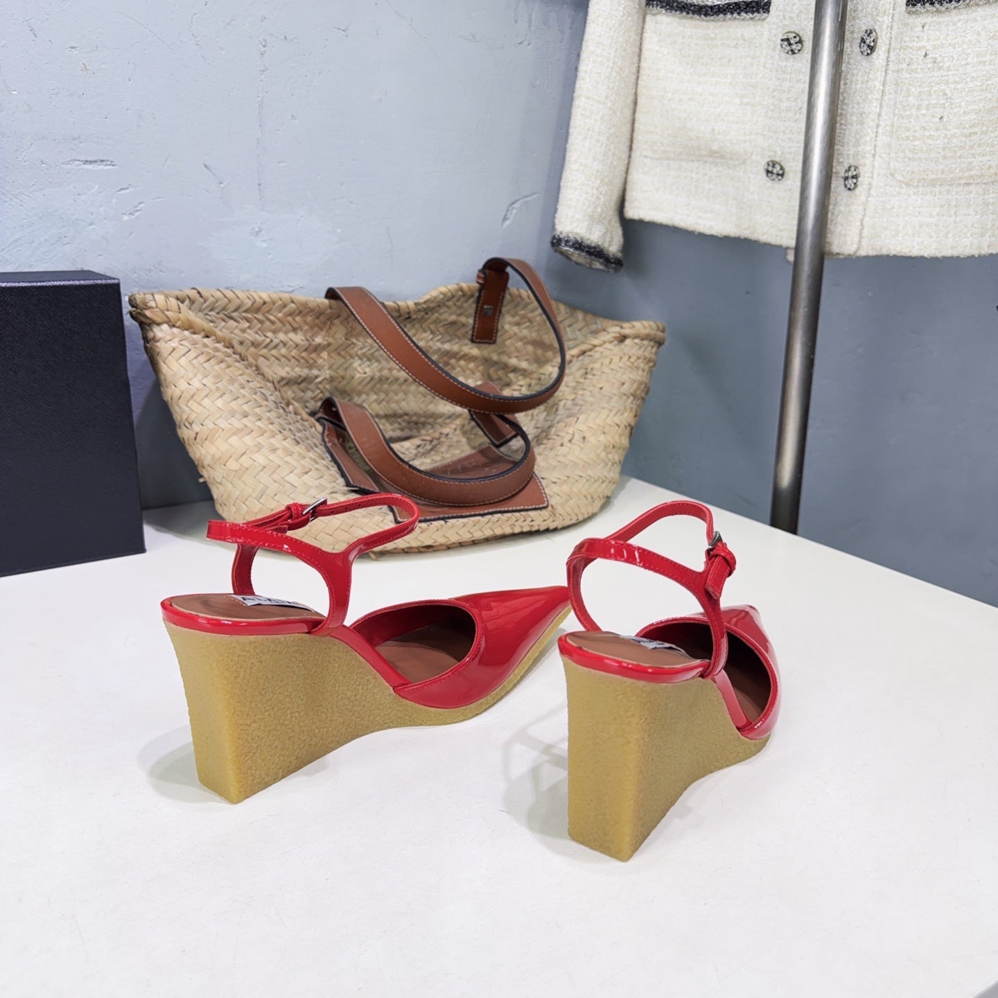 Alaia Wedge Pumps 10cm Red Patent Leather 674288