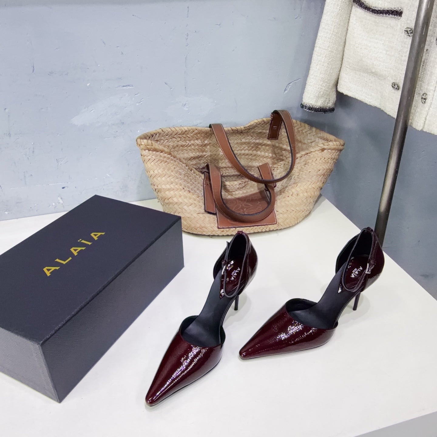 Alaia Drop Pumps 10cm Burgundy Glossy Leather 674292