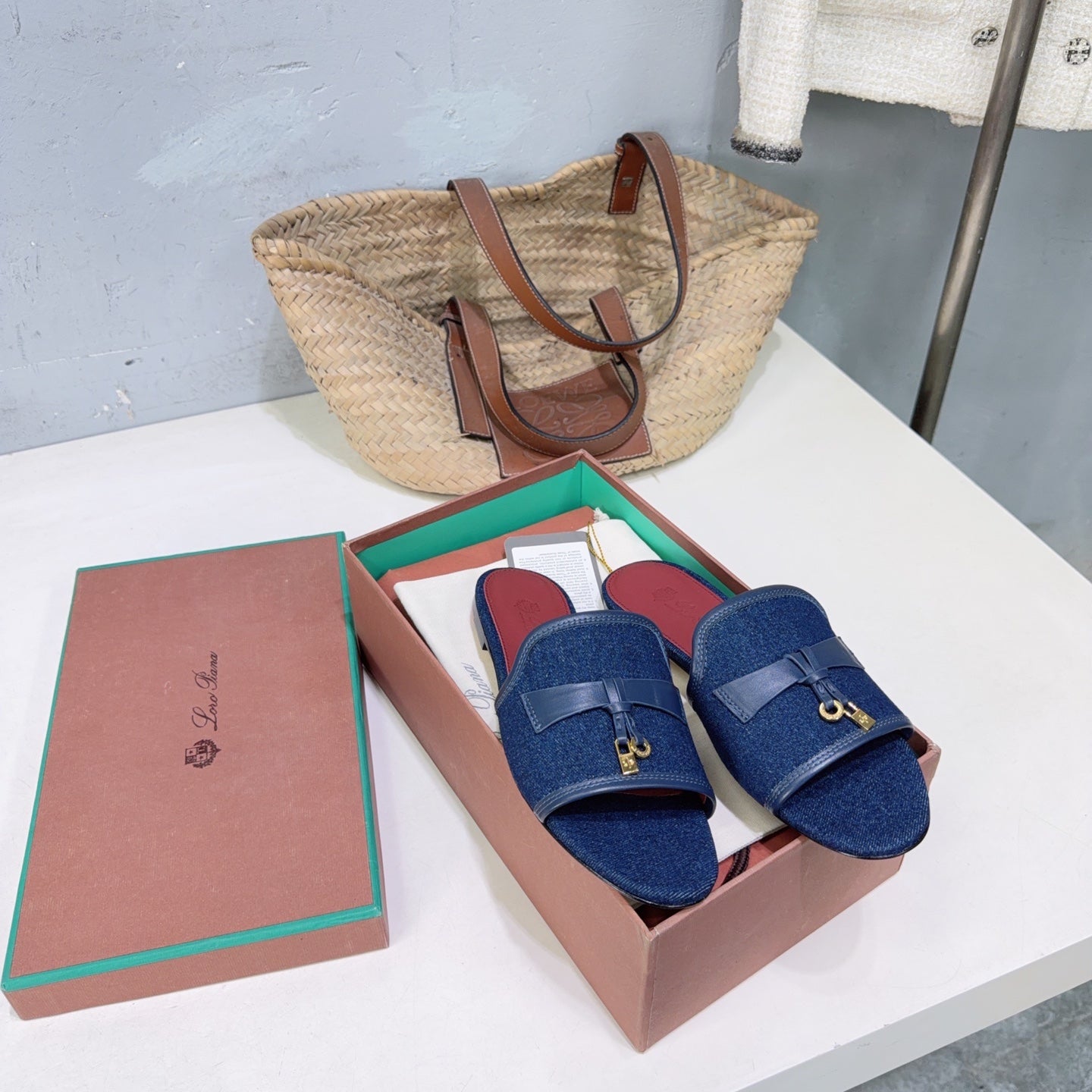 LP Summer Charms Flat Sandal Blue Leather Canvas 742537