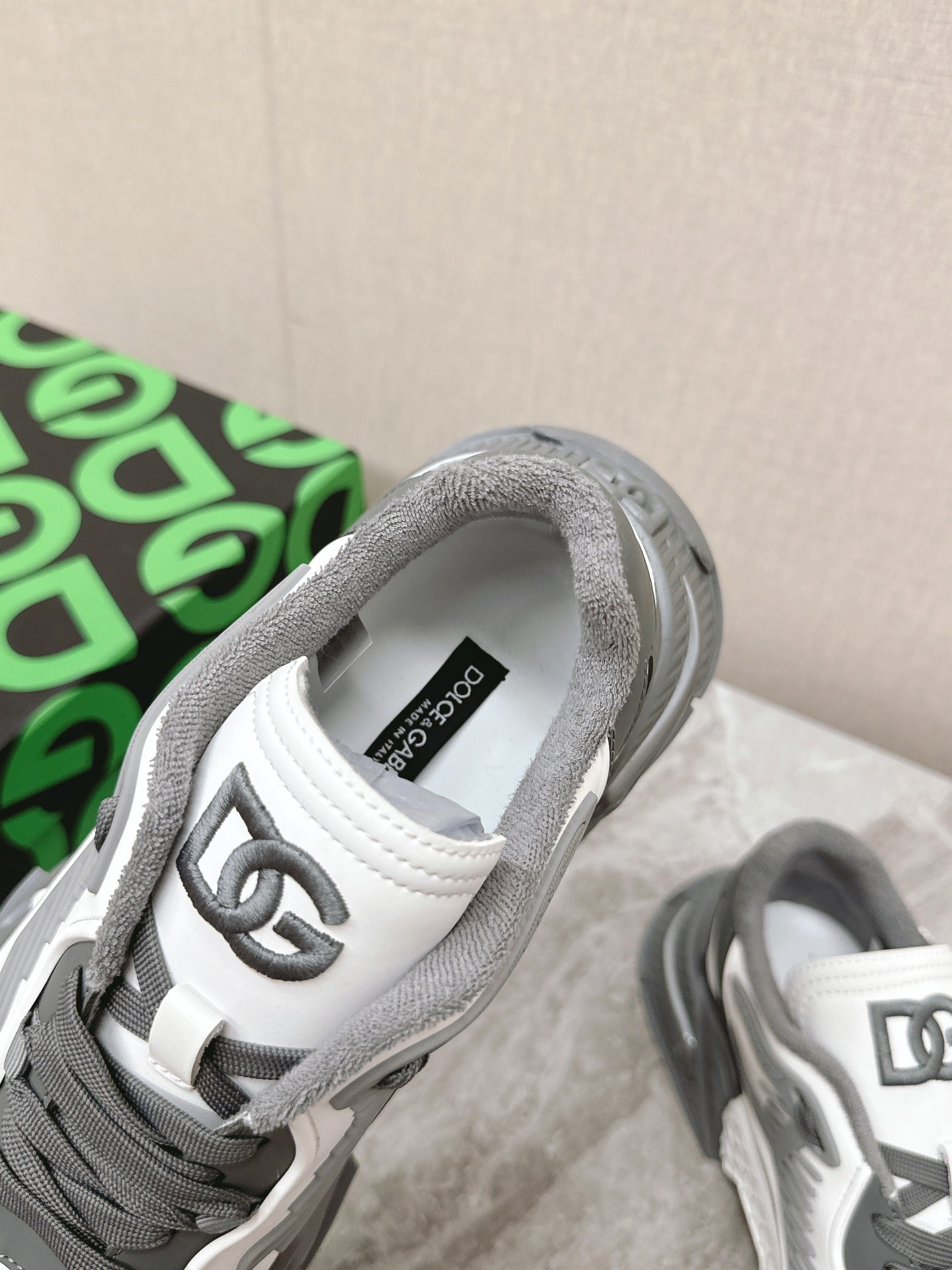 DC Daymaster Sneakers Gray White Cowhide & TPU 116671
