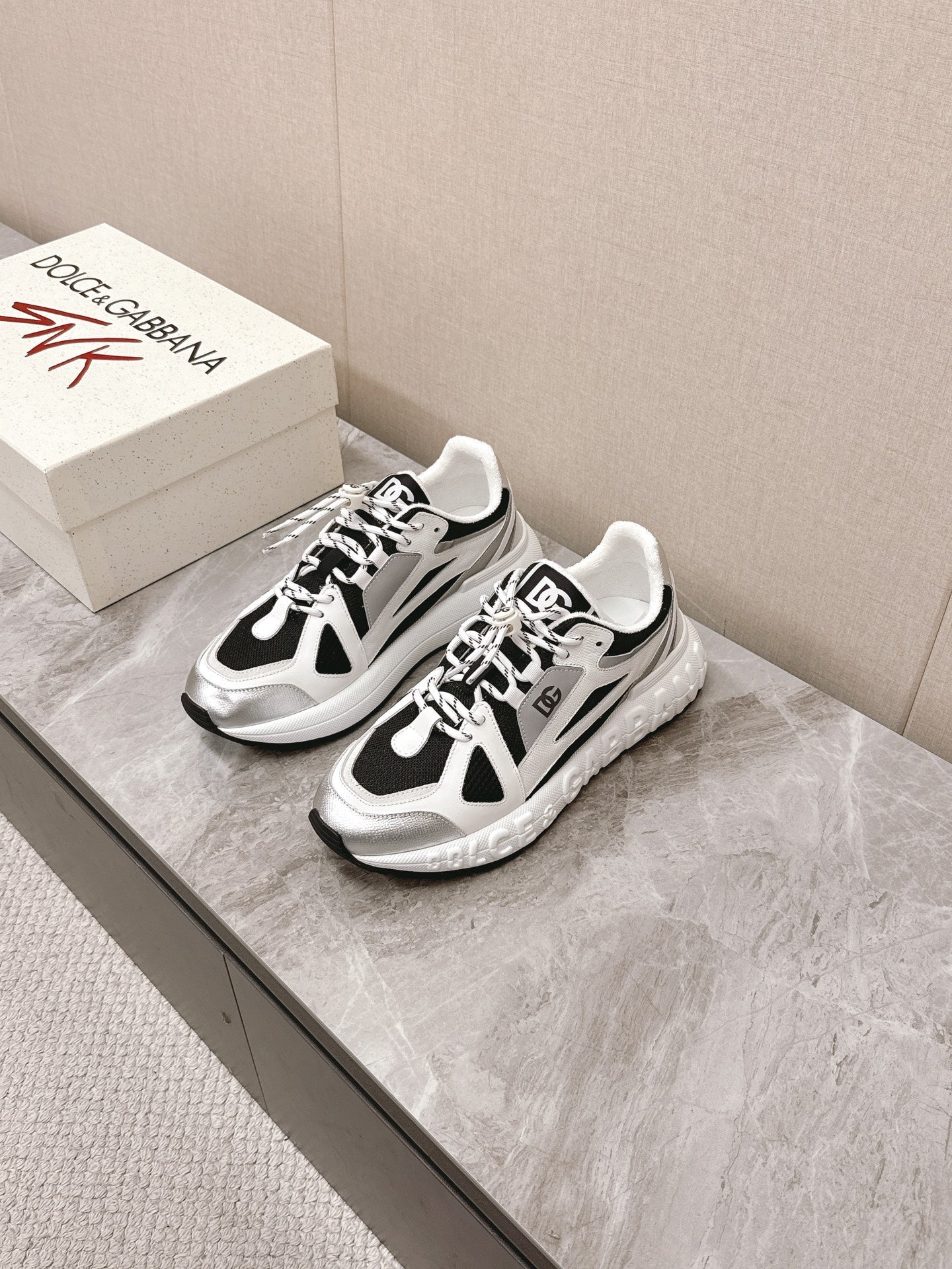 DC Chunky Sneakers Black White Silver Cowhide & Mesh Lining 339128