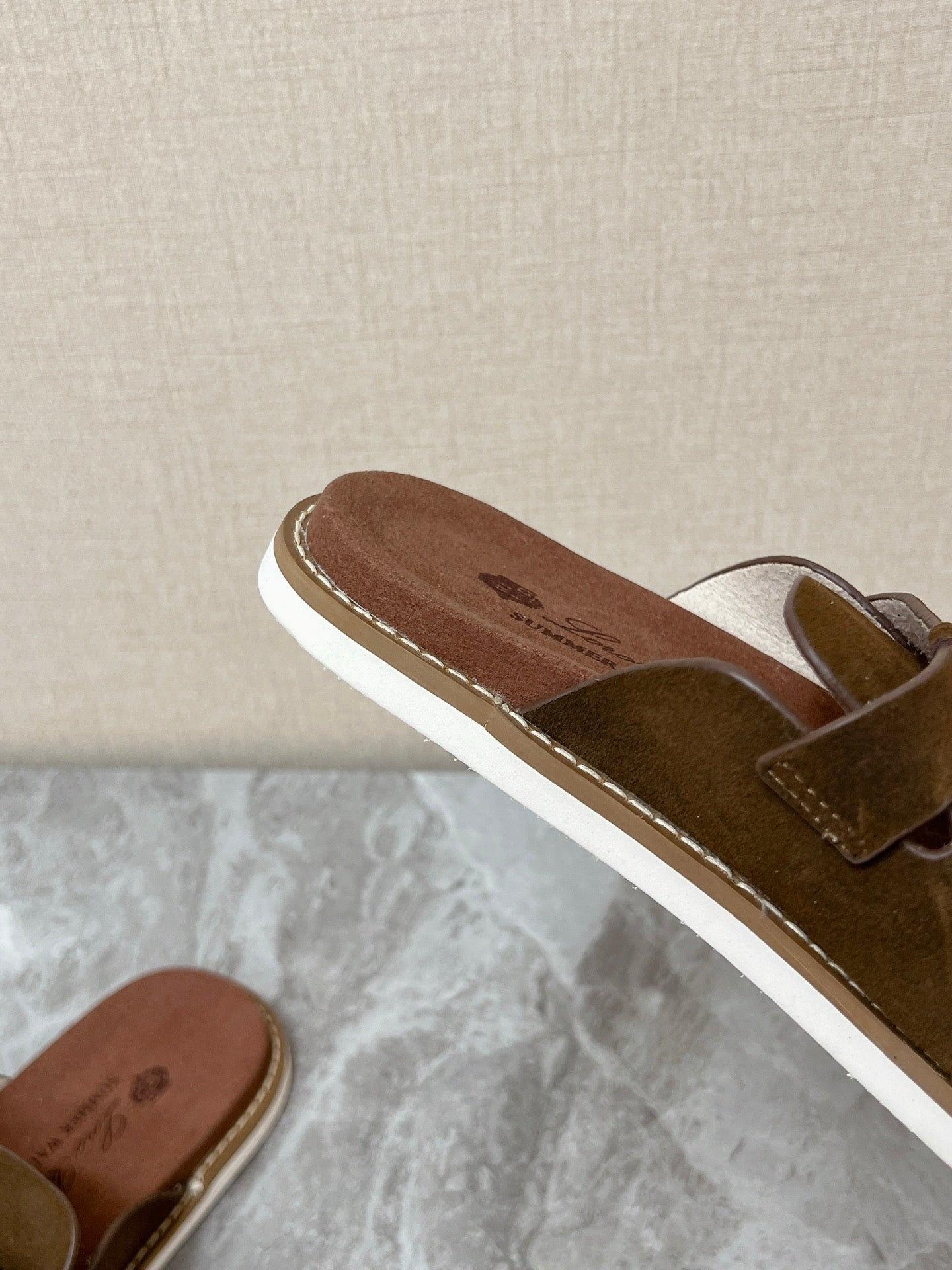 LP 26s Men’s Lock Charm Slides In Dark Brown Suede Silver Hardware