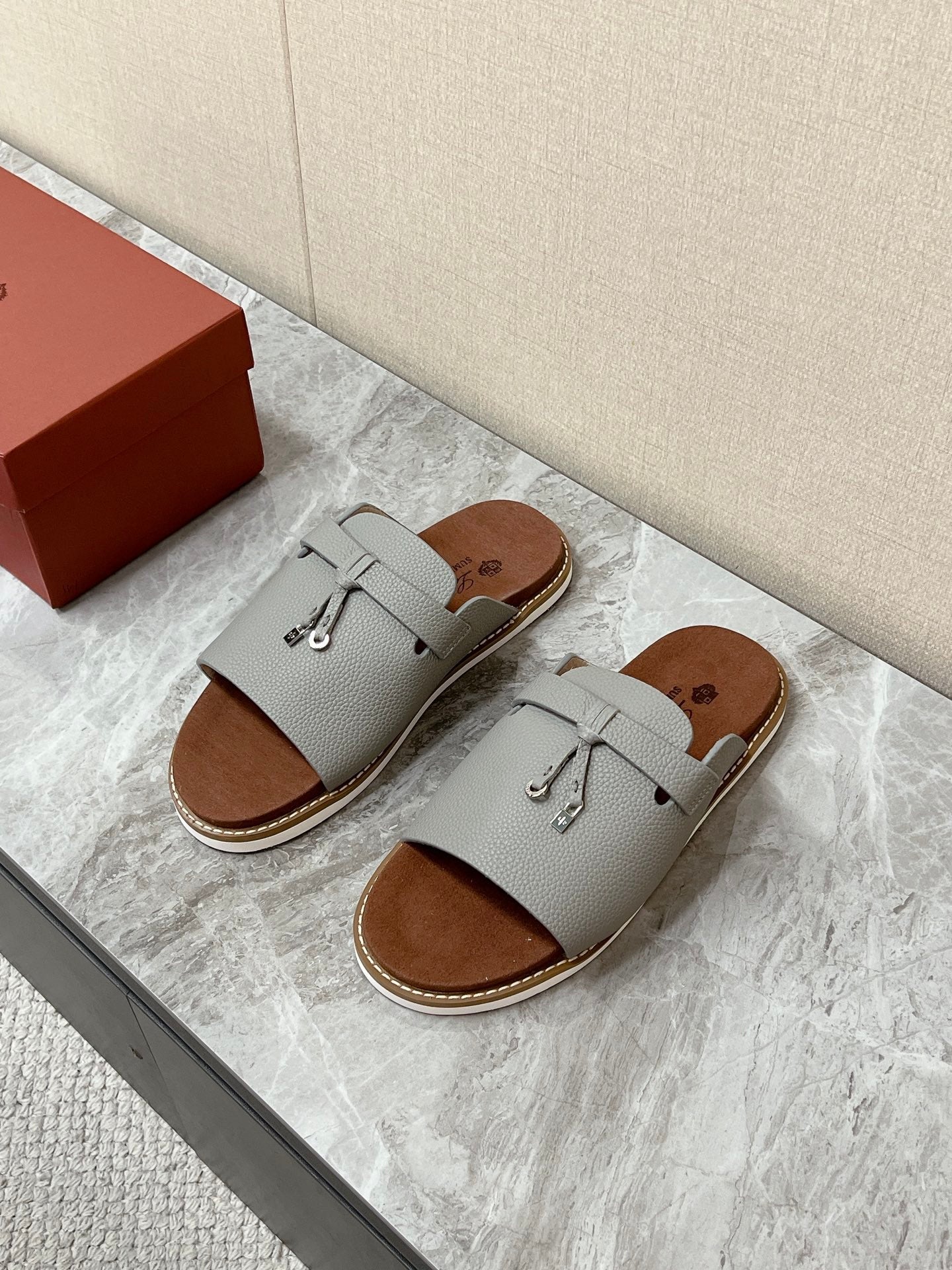 LP 26s Men’s Lock Charm Slides In Grey Calfskin Silver Hardware