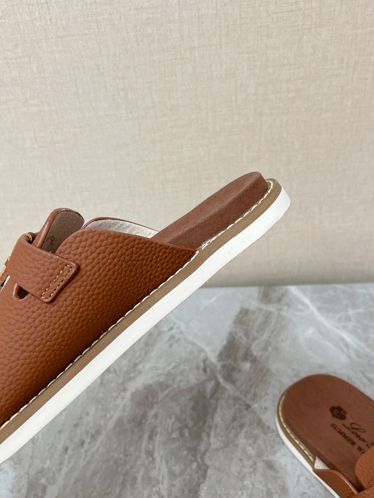 LP 26s Men’s Lock Charm Slides In Caramel Brown Calfskin Silver Hardware