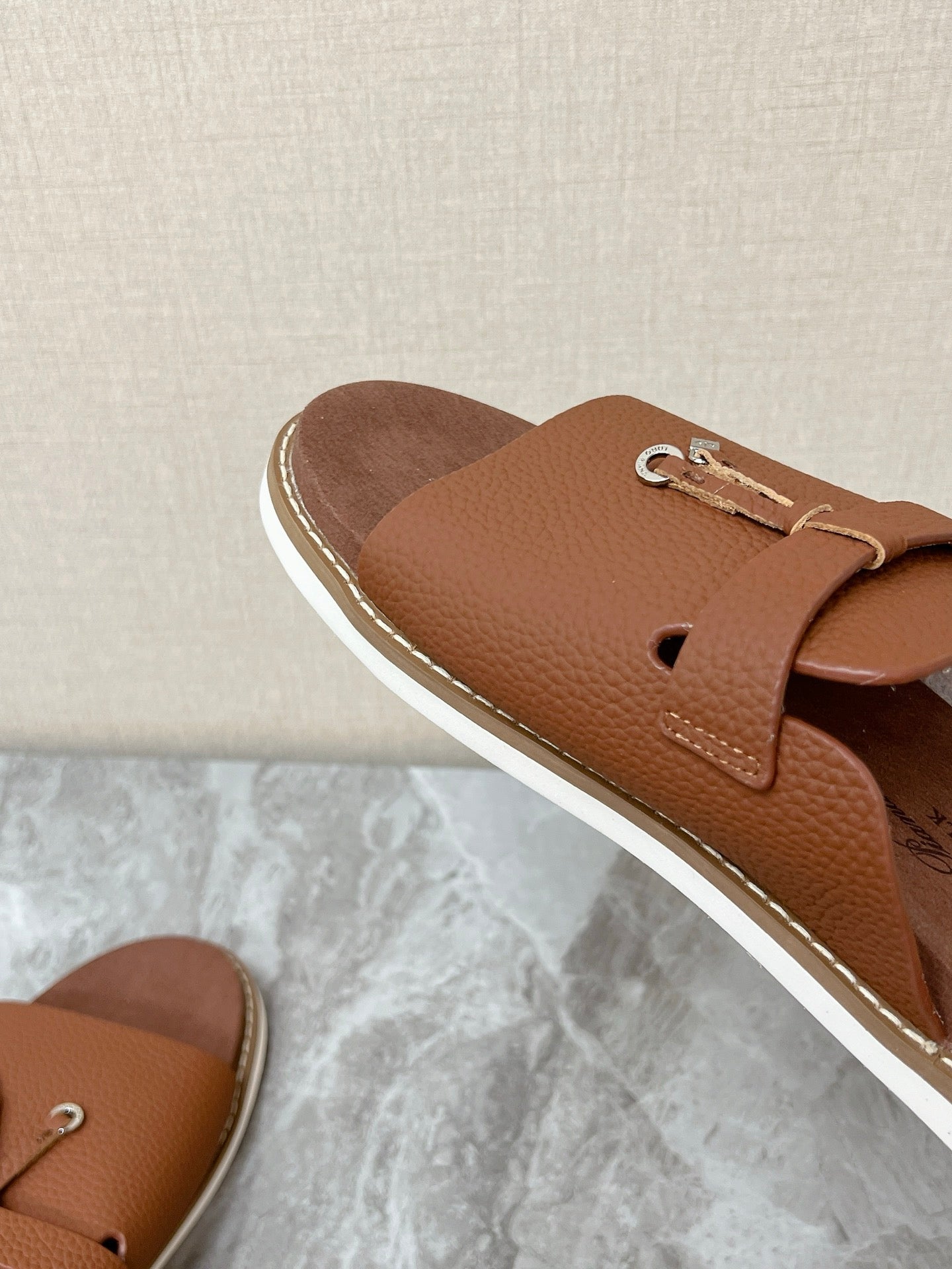 LP 26s Men’s Lock Charm Slides In Caramel Brown Calfskin Silver Hardware