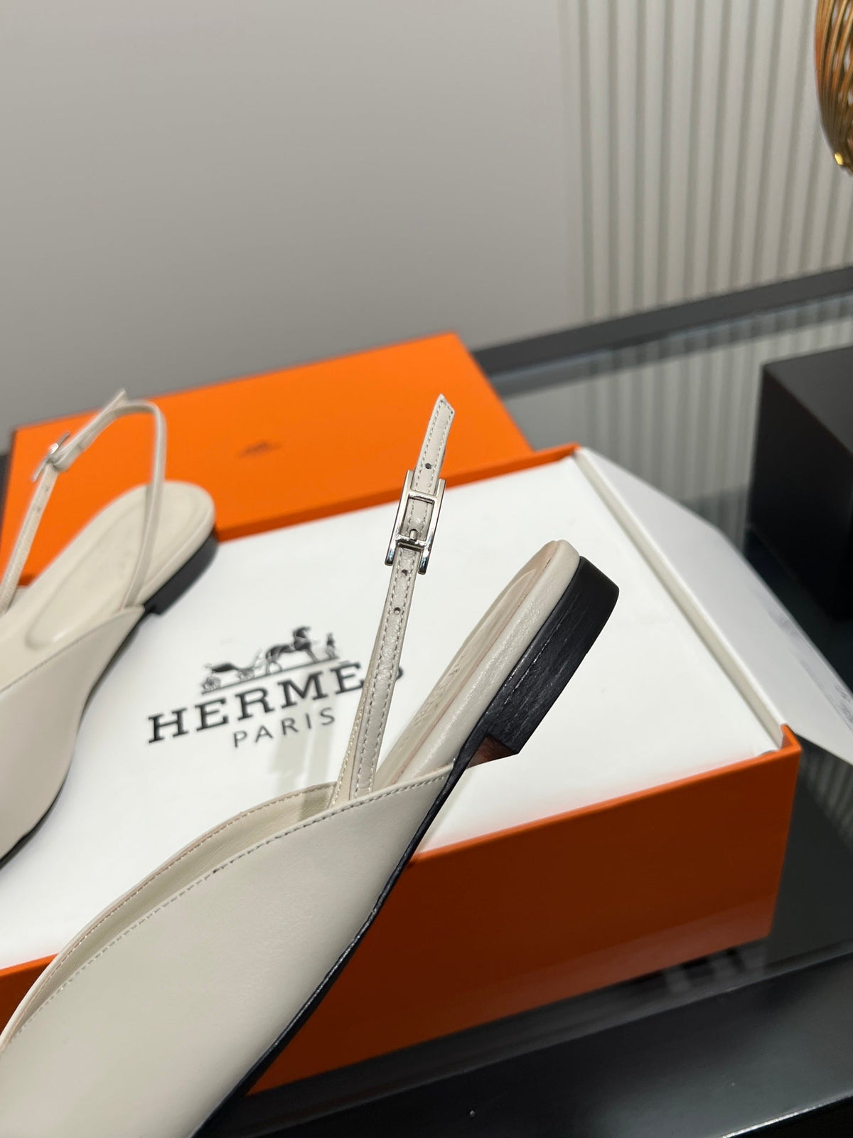 HM 26s Nicoletta Flats 1cm Cream Leather 149121