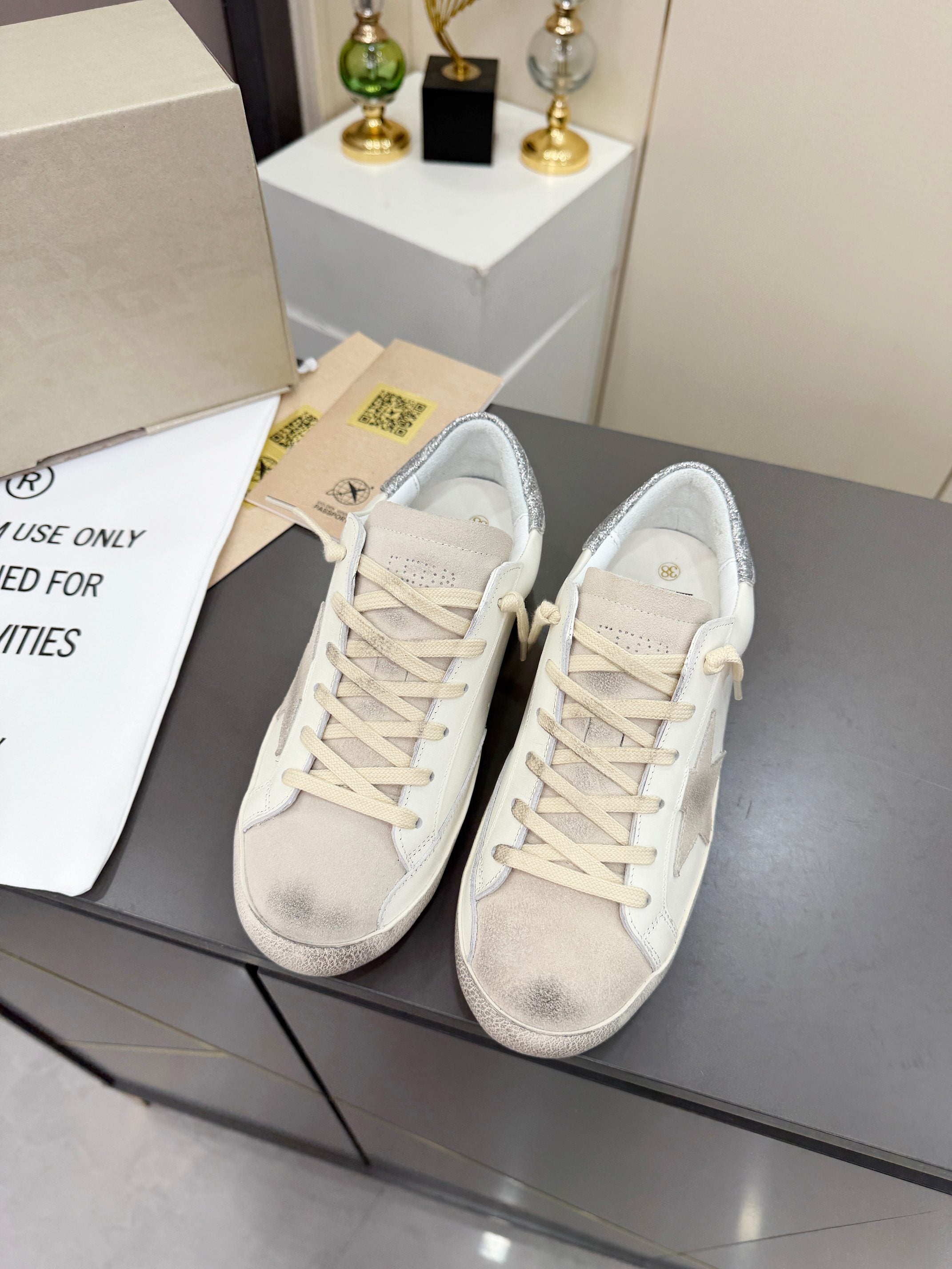 Golden Goose 26s Superstar Sneakers White Sliver Glitter Leather 735892