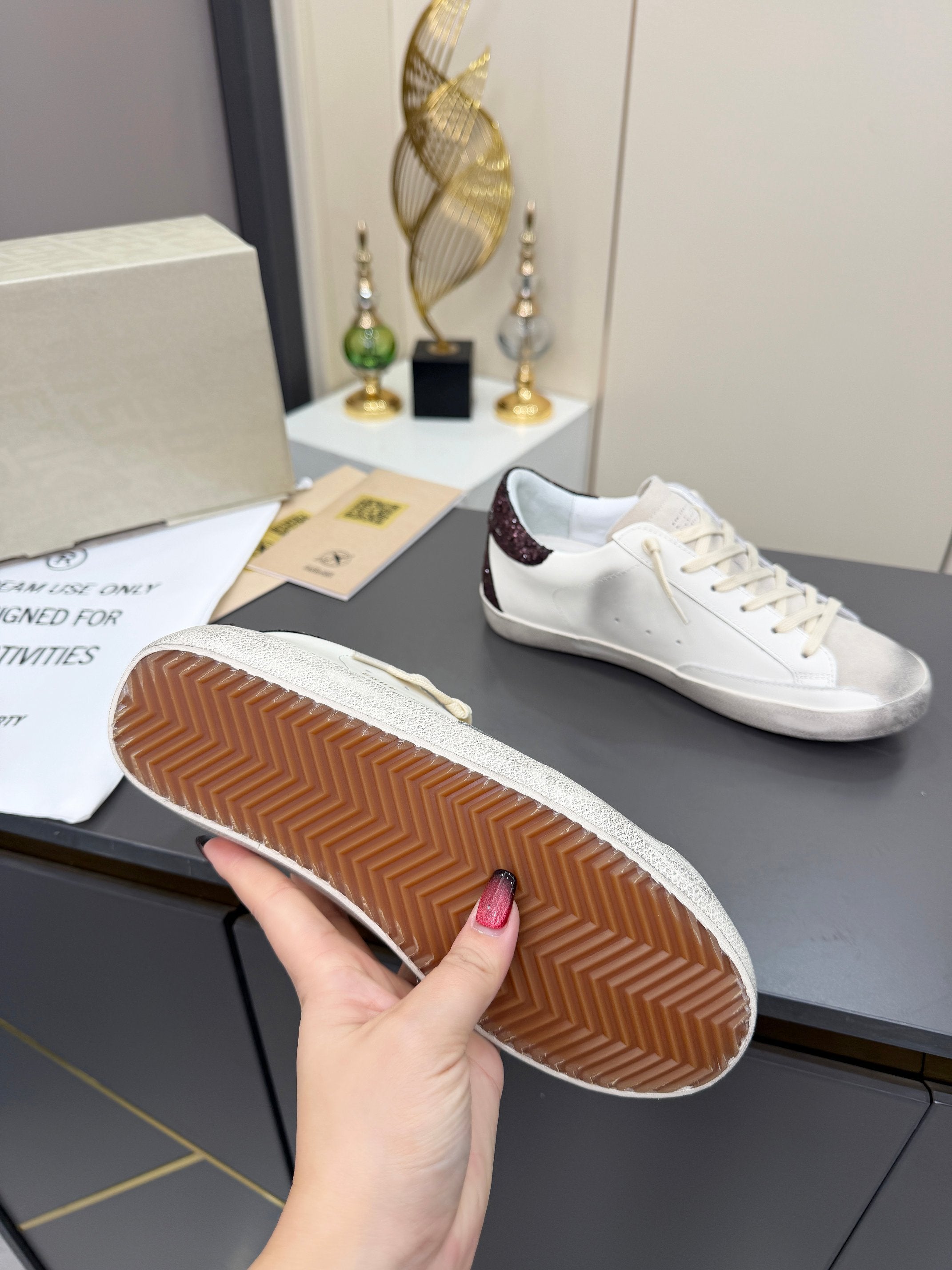 Golden Goose 26s Superstar Sneakers White Sliver Burgundy Glitter Leather 735893