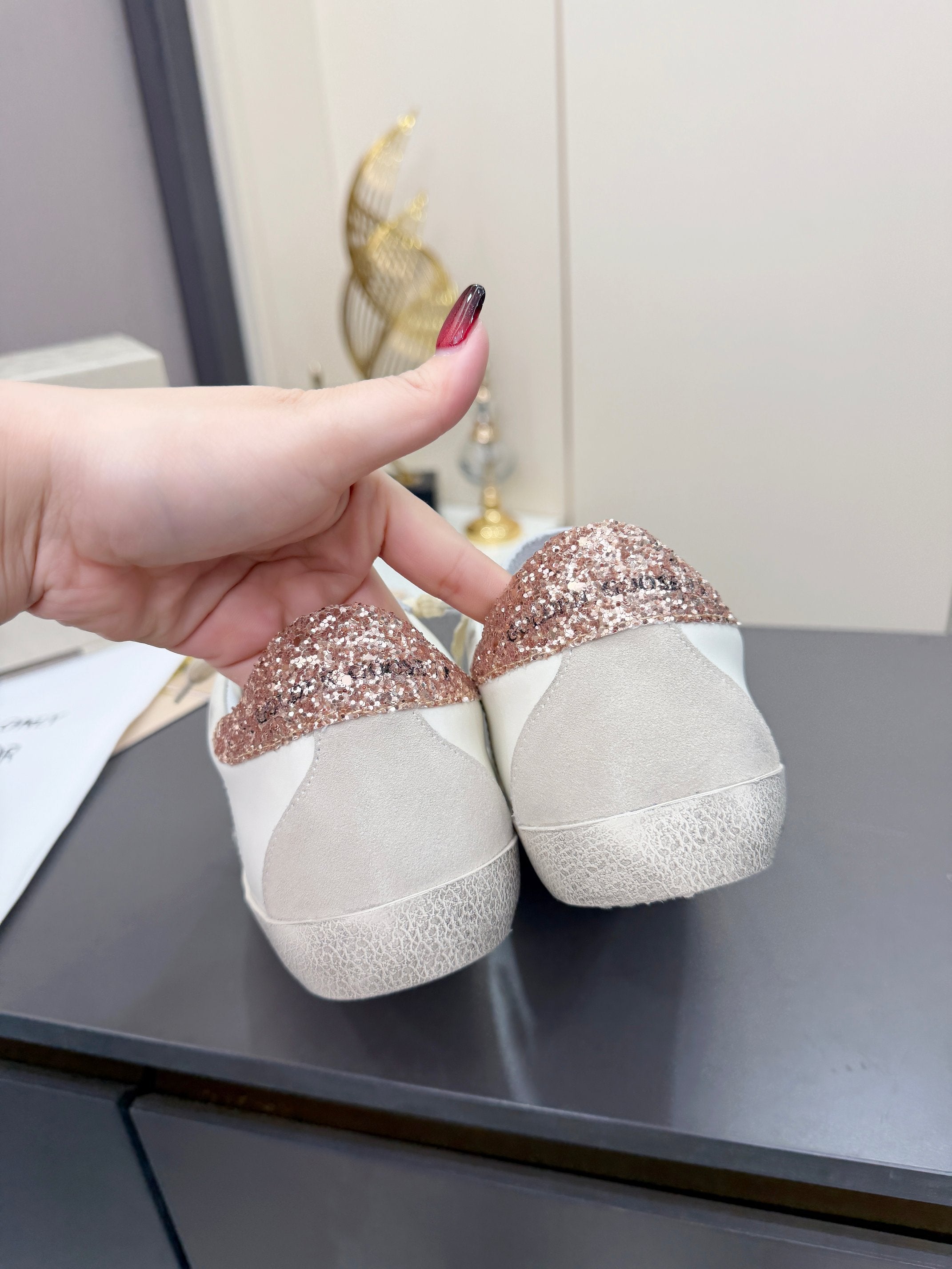 Golden Goose 26s Superstar Sneakers White Gold Glitter Leather 735894