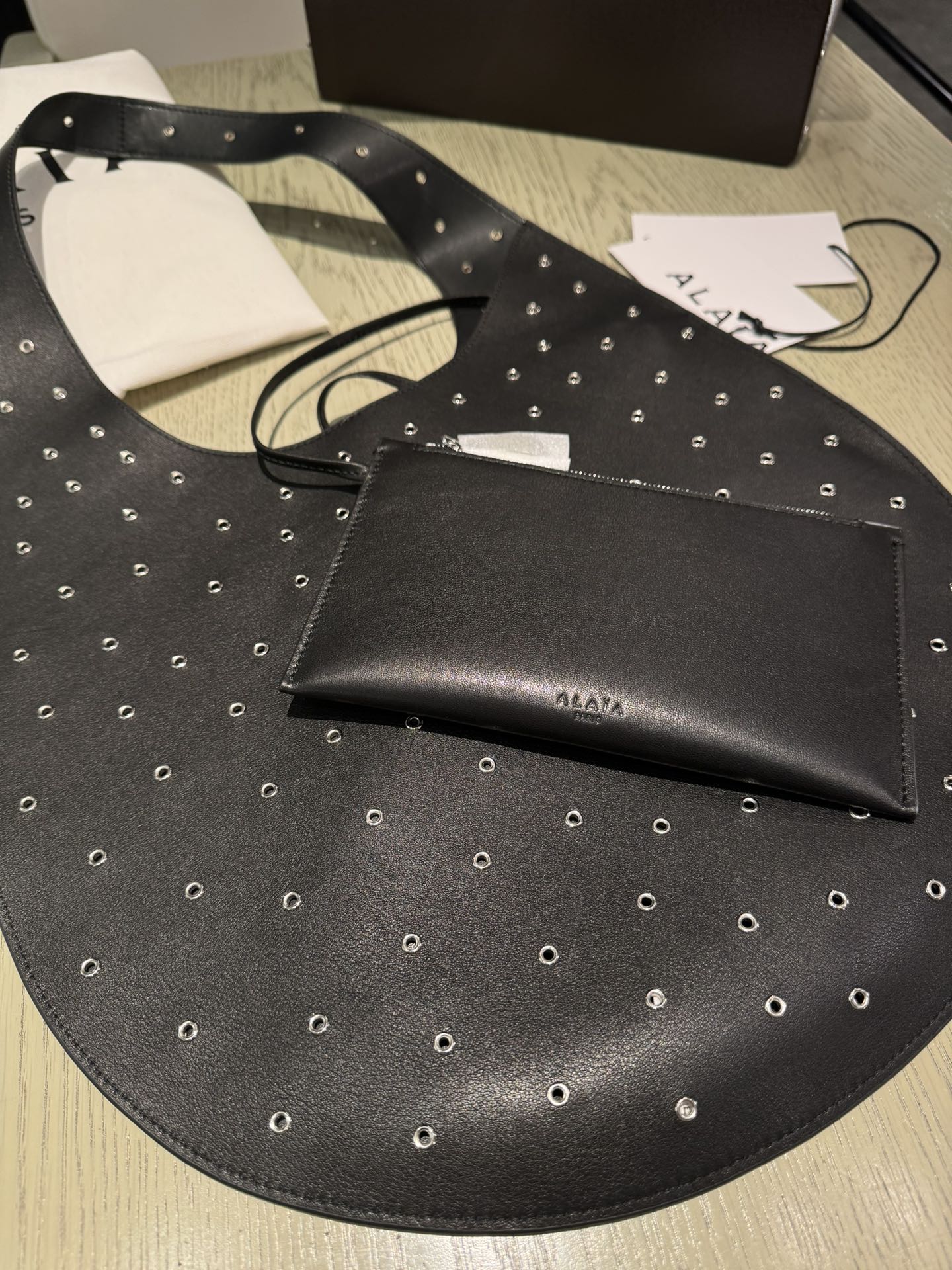 ONE PIECE MEDIUM BAG 39 IN BLACK SHEEPSKIN EYELET DETAILING