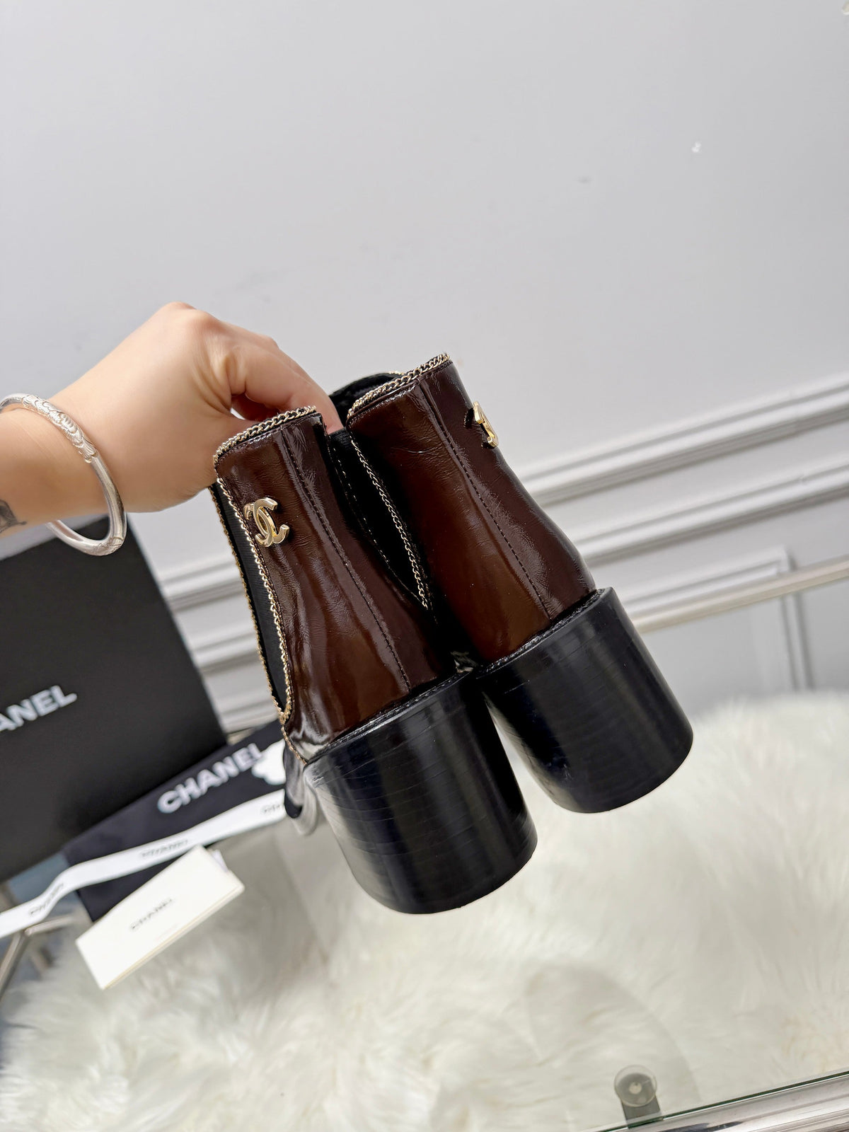 CC 26s Ankle Boots Brown Glossy Leather 101930