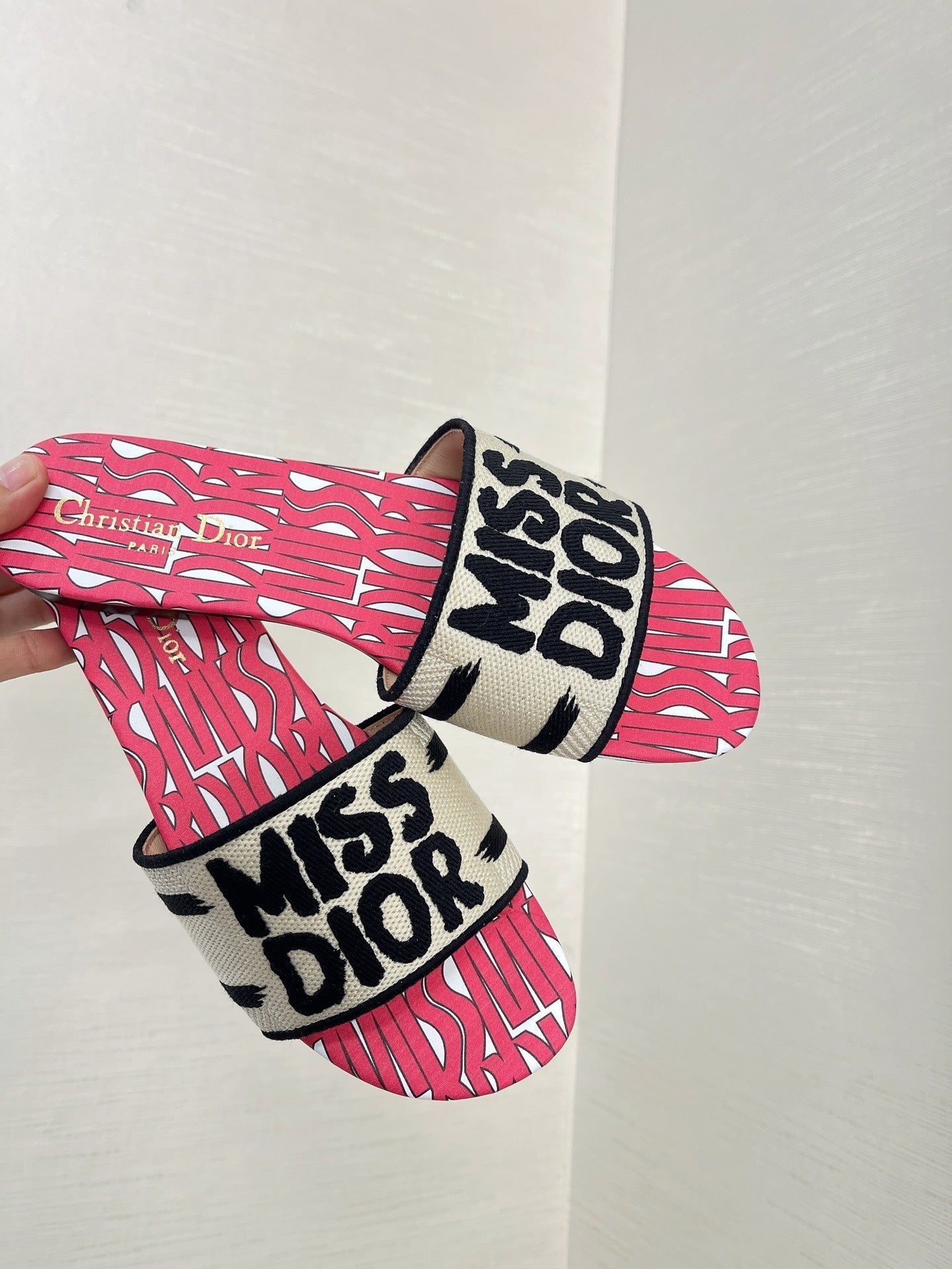 dway slide embroidered cotton red miss cd alllover motif