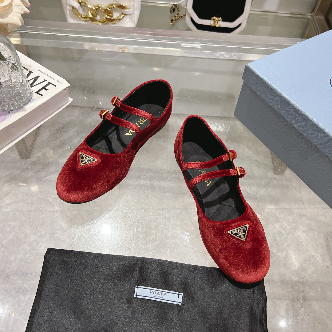 Prada 26s Finish Ballerina Red Velvet 982414