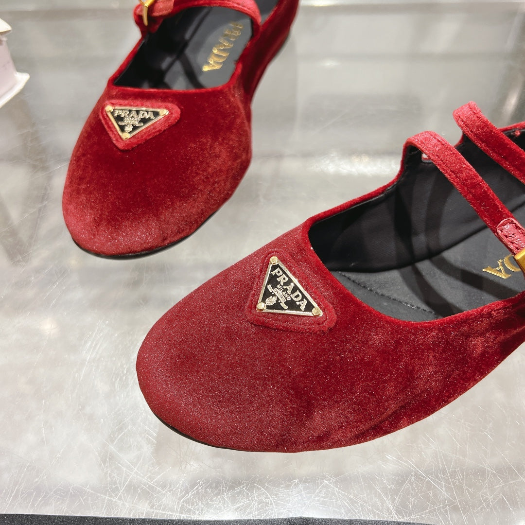 Prada 26s Finish Ballerina Red Velvet 982414