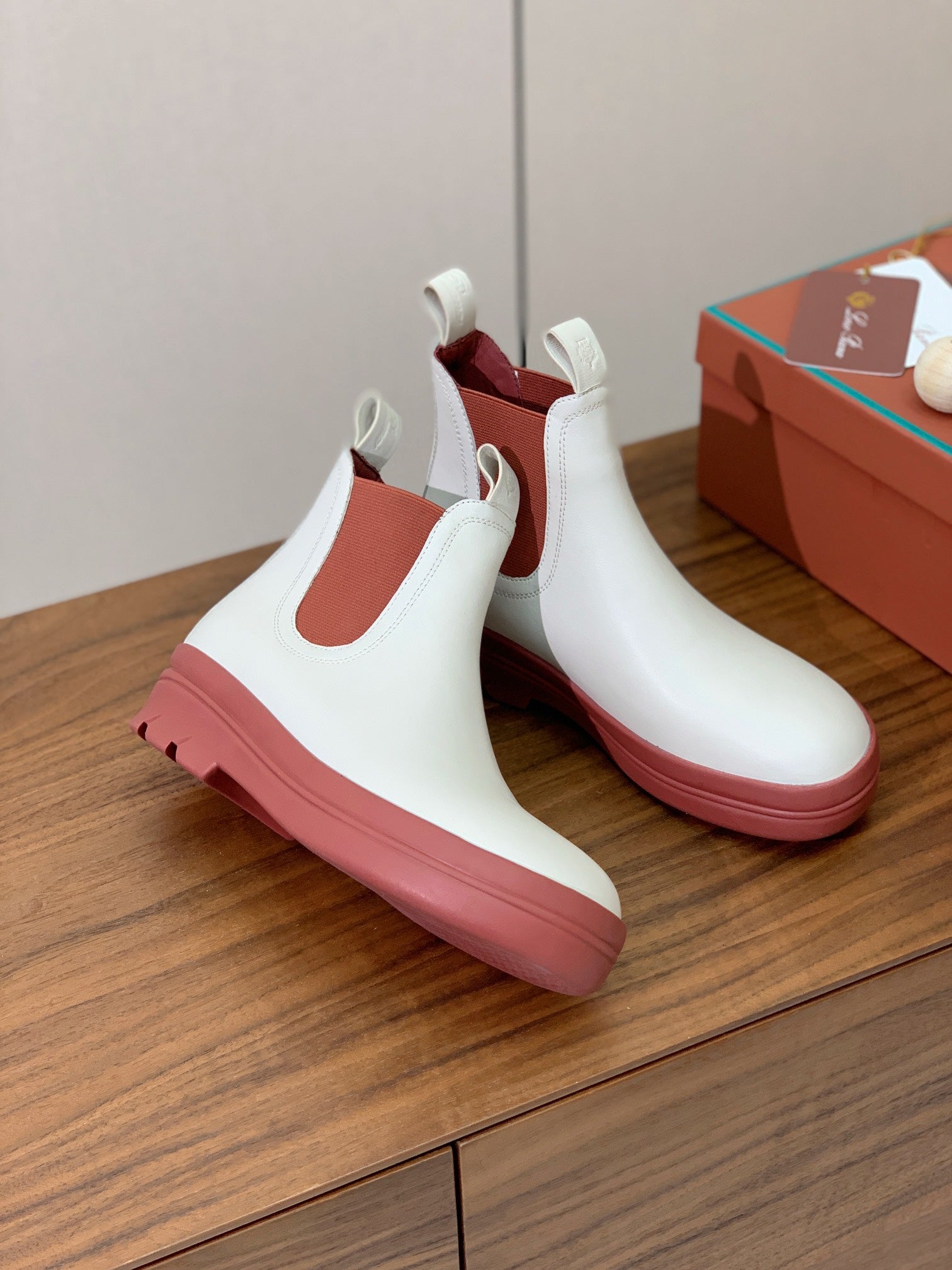 LP Lakeside Ankle Boots White Muted Pink Leather 503755