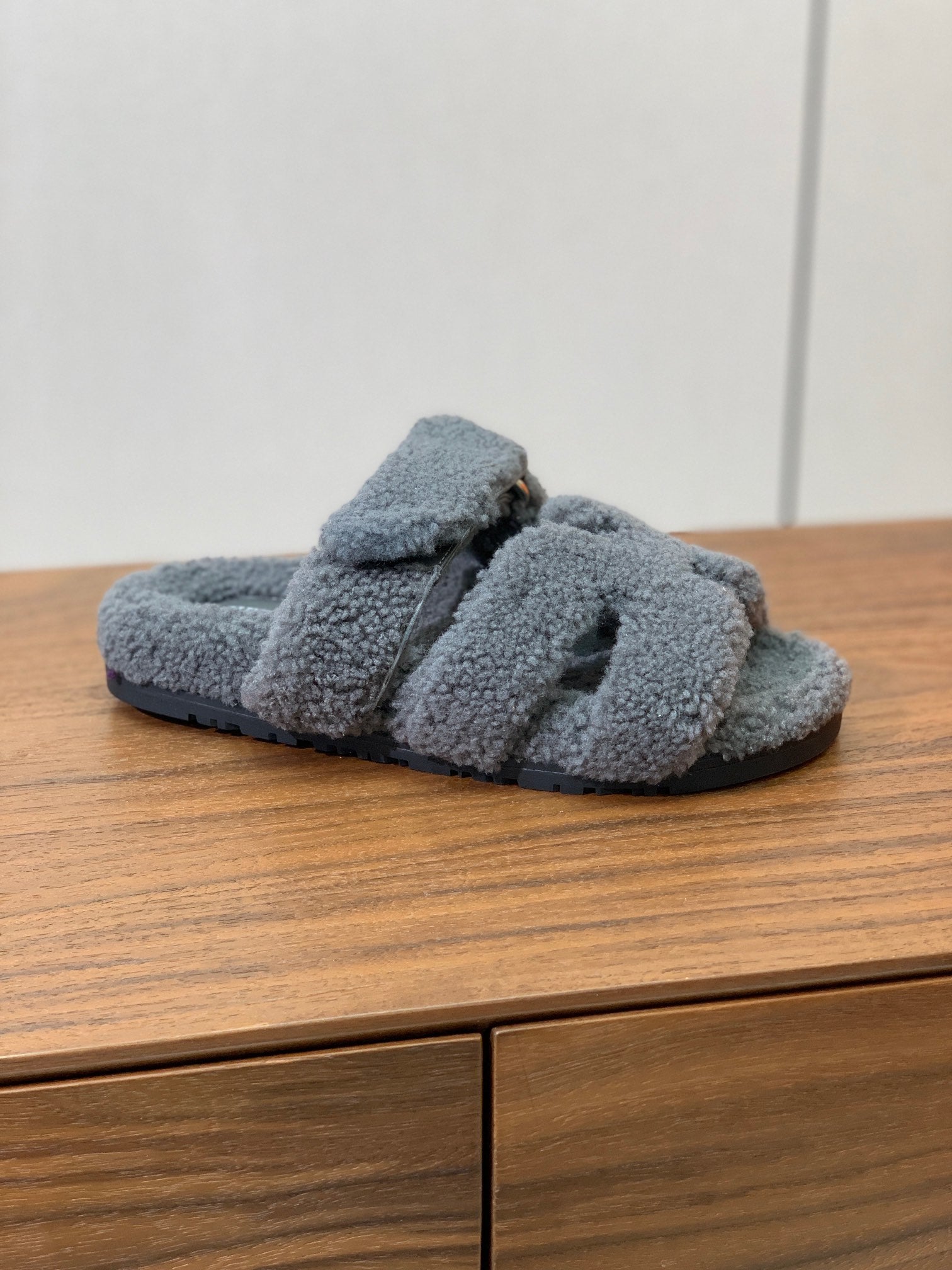 HM Chypre Sandal In Dark Grey Lamb Wool 984183