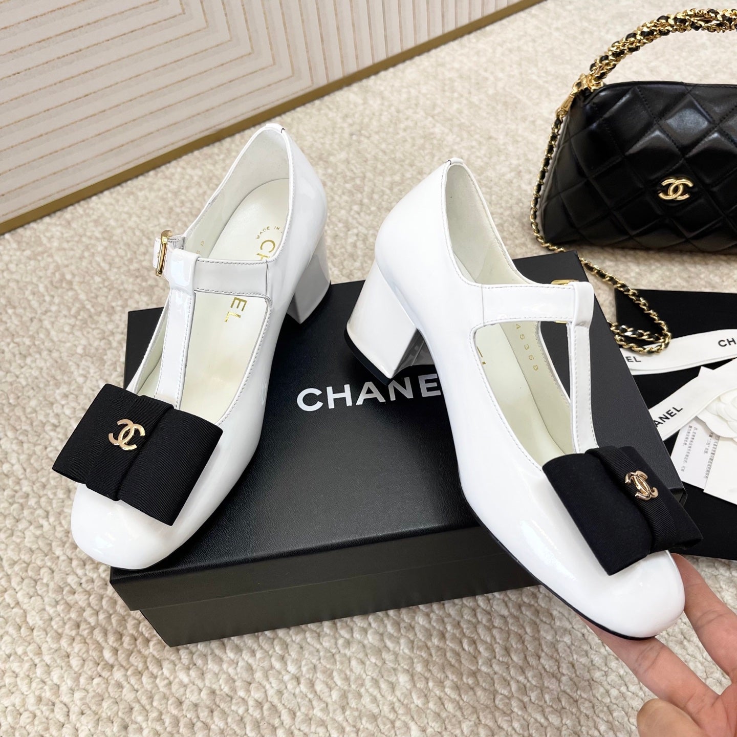 CC 26s Bow Mary Jane Chunky Heel 6cm White Glossy Leather 787147