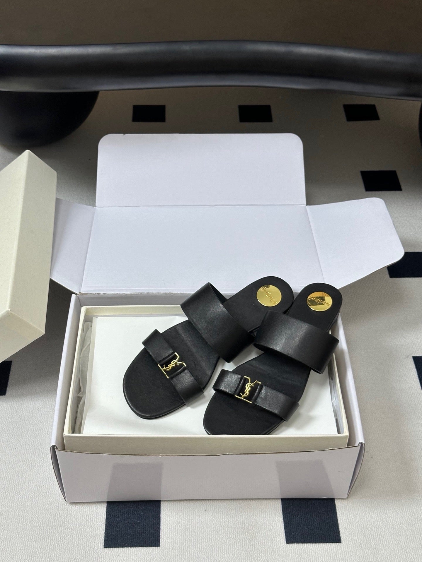 YSL Babylone Slides Black Smooth Leather 787571