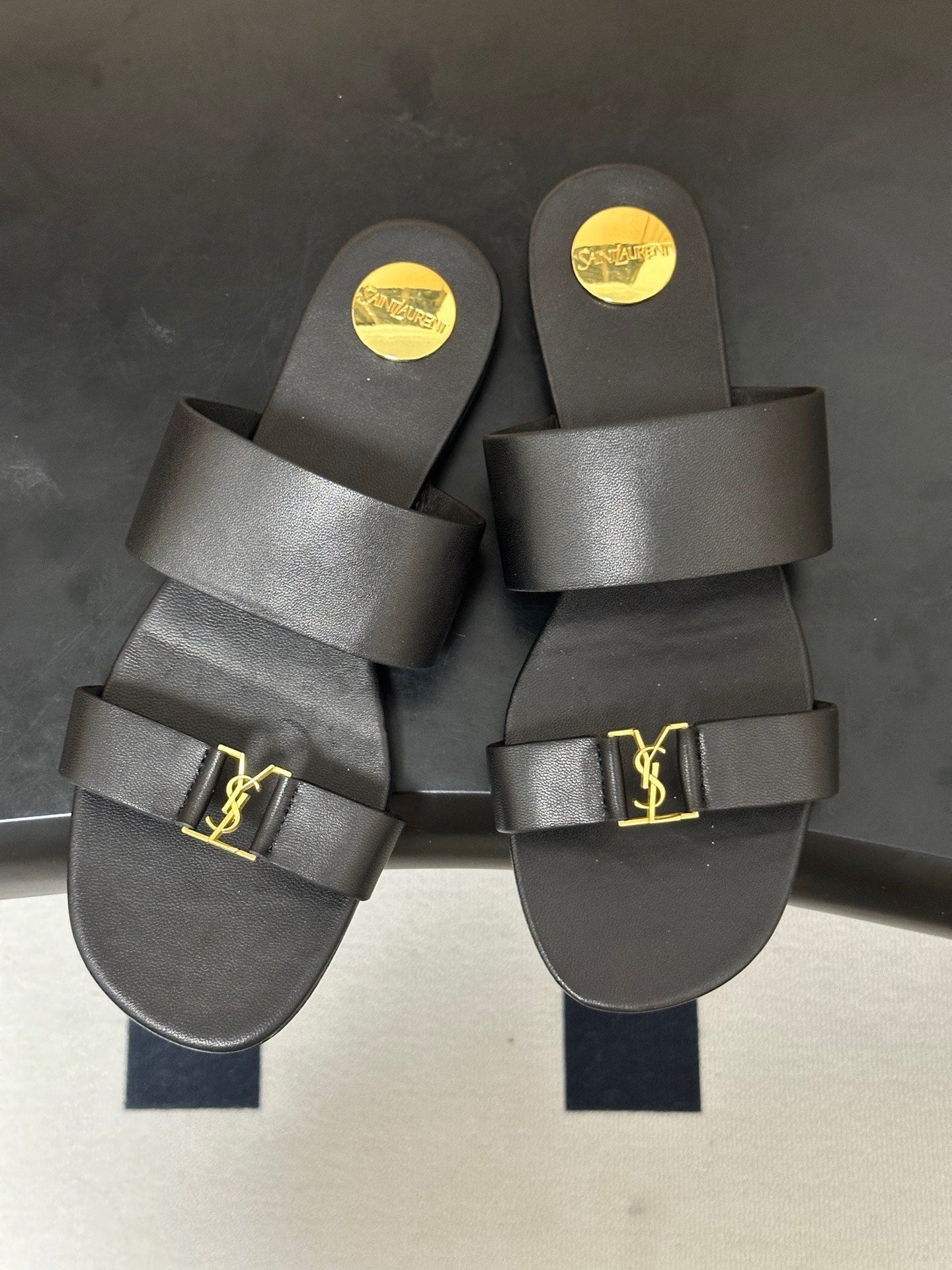 YSL Babylone Slides Black Smooth Leather 787571