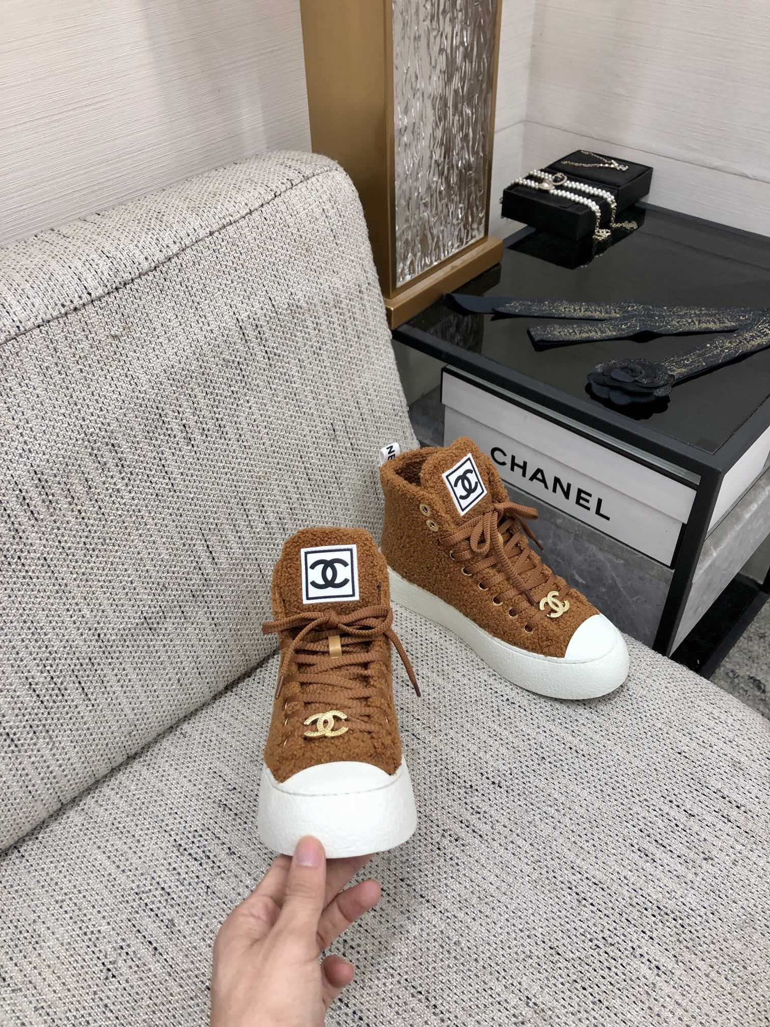 CC High Top Sneaker Brown Yellow Wool
