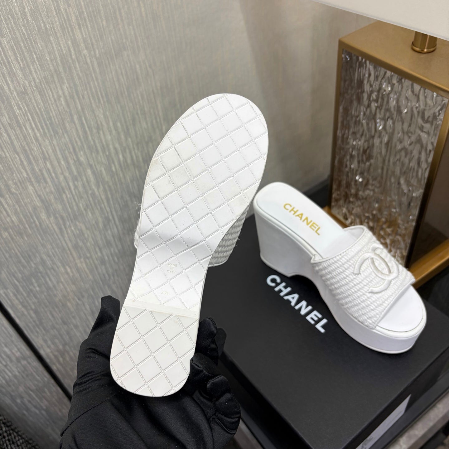 CC 26s Platform Slide White Raffia Sheepskin 688698