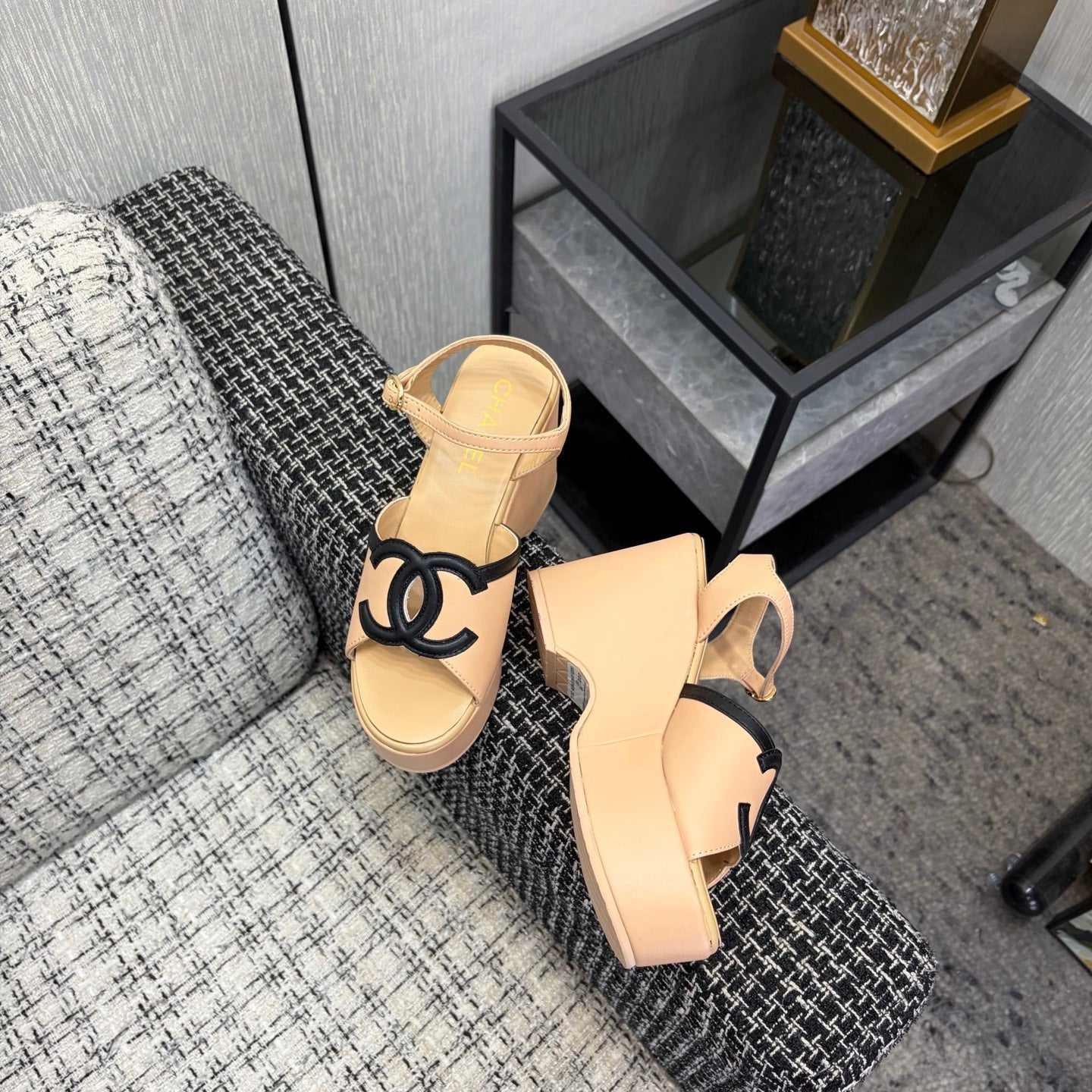 CC 26s Platform Sandals Beige Black Sheepskin 688707